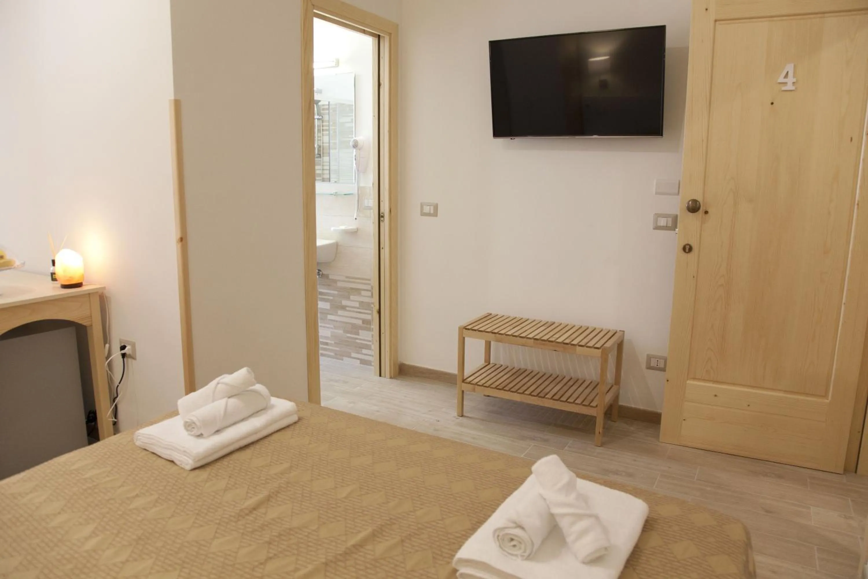 Photo of the whole room in Arcadia