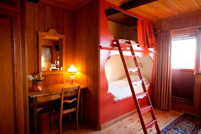 Photo of the whole room in Green Hotel