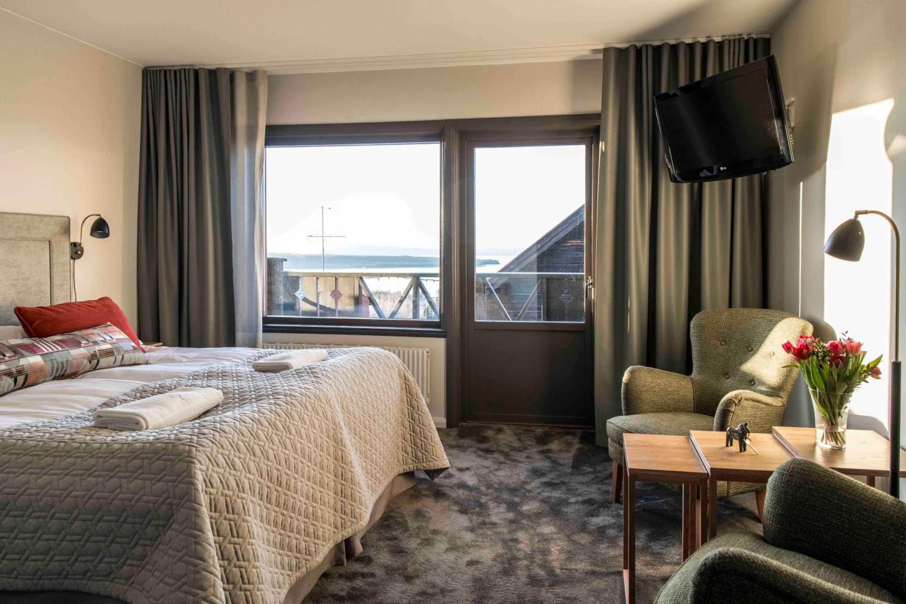 Photo of the whole room in Green Hotel