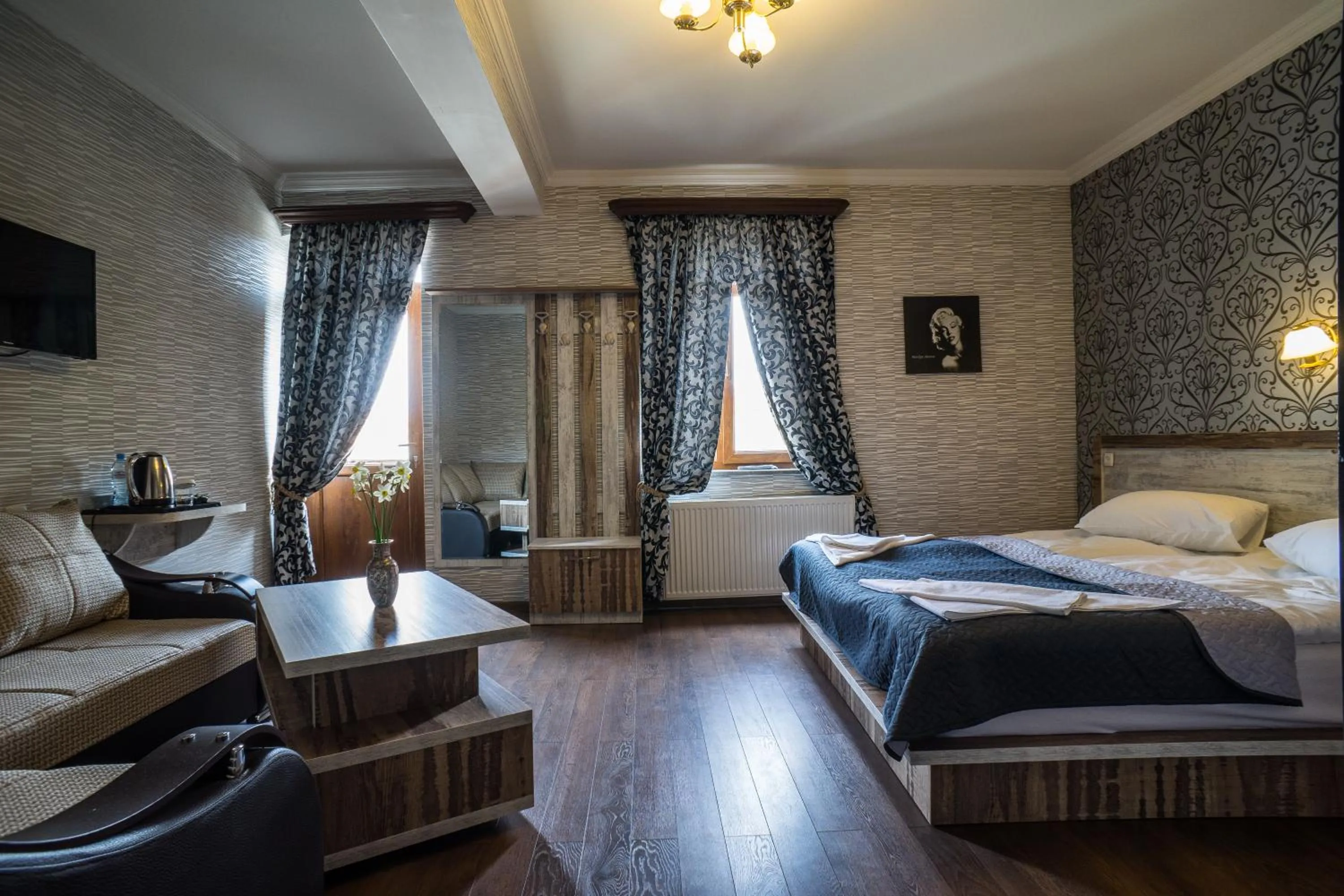 Photo of the whole room, Bed in Hotel Tiflis