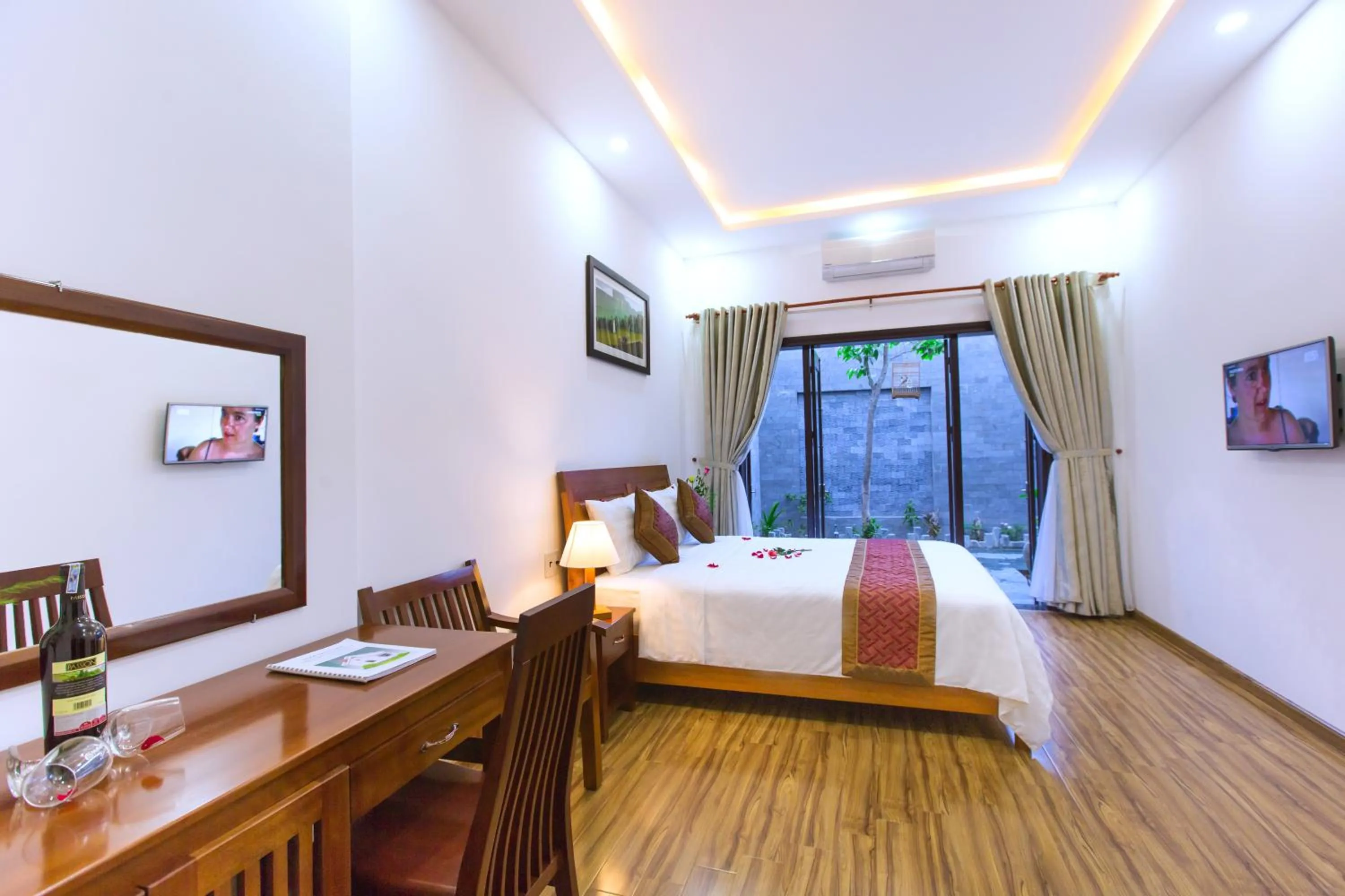 Bedroom, Bed in Hoi An Sun Lake Villa