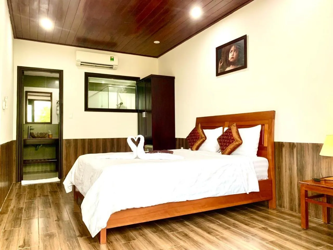 Bedroom, Bed in Hoi An Sun Lake Villa