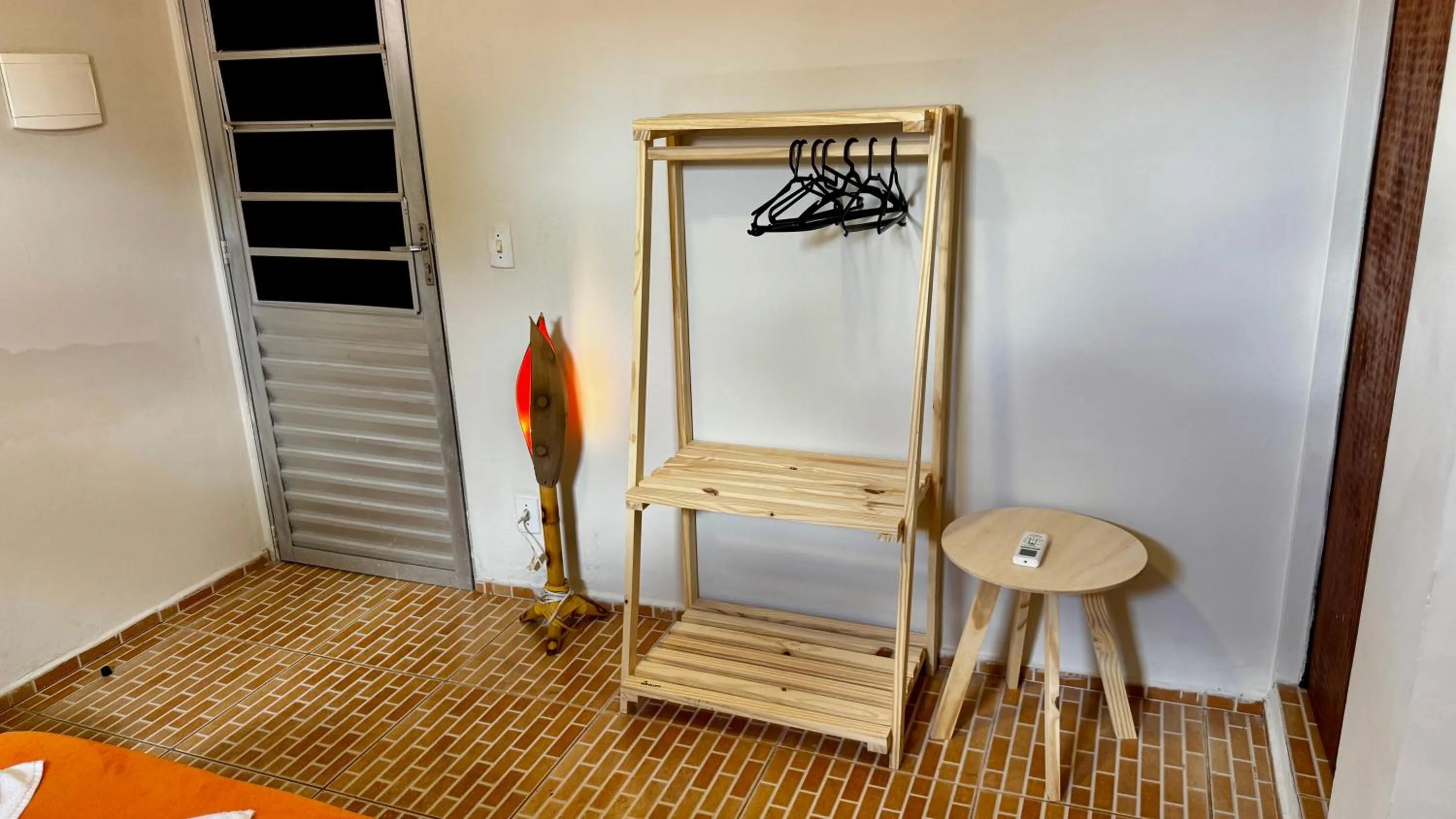 wardrobe in Pousada Maresia Centro - Piscinas Naturais