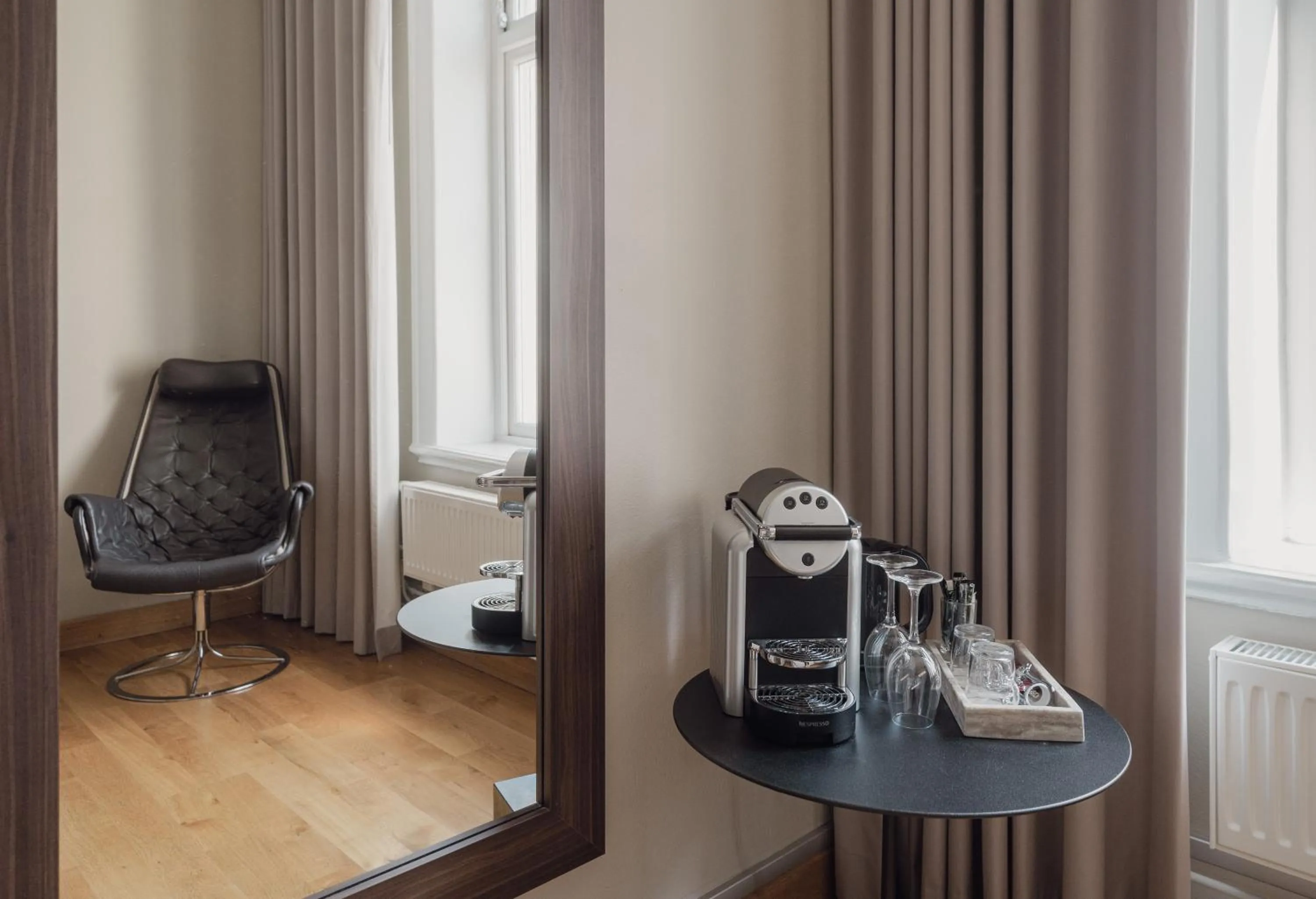 Seating area in TwentySix