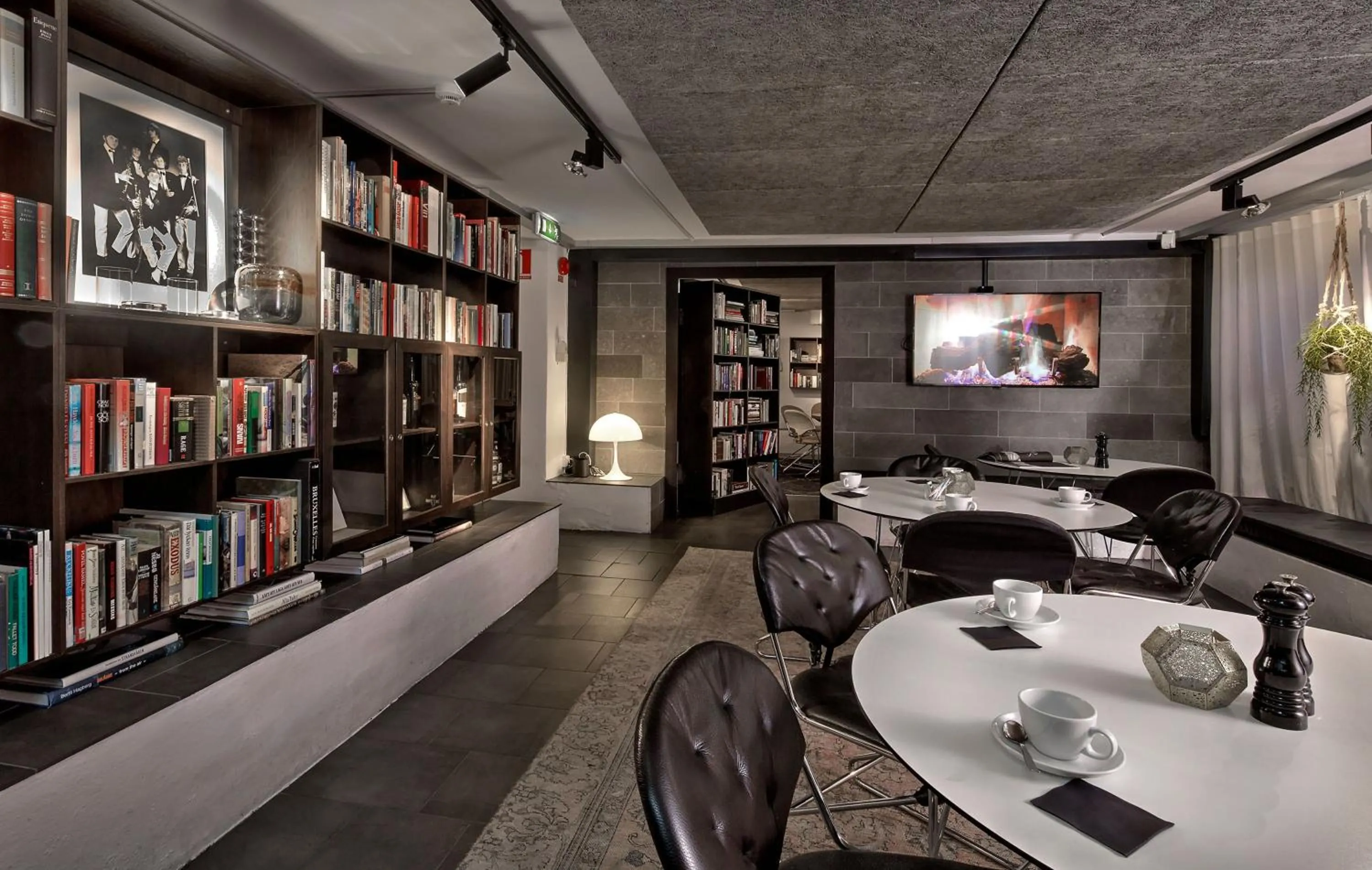 Restaurant/places to eat in The Duxiana Malmö