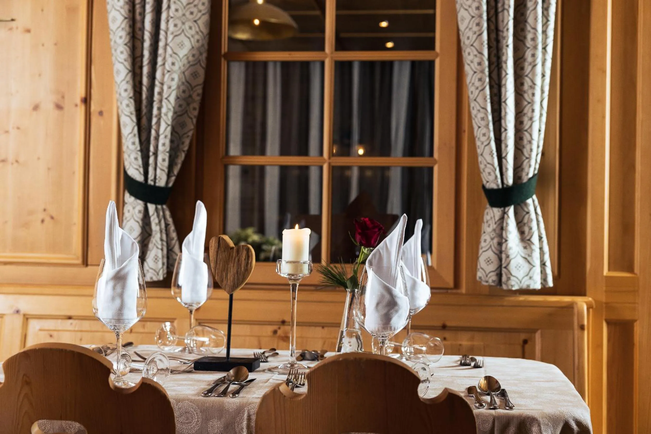 Restaurant/places to eat in DAS VIER Sport,- und Wellnesshotel