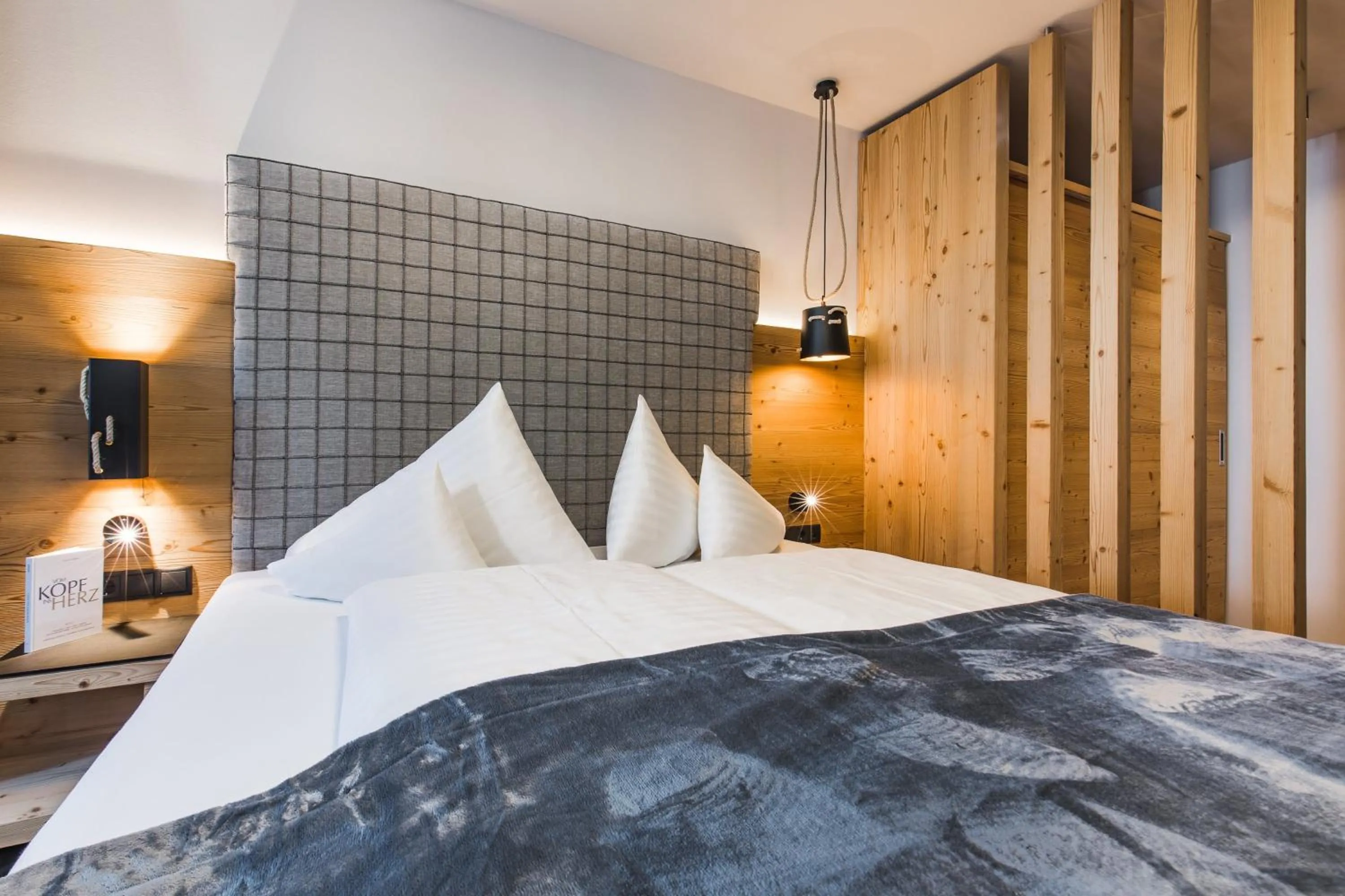 Bed in DAS VIER Sport,- und Wellnesshotel