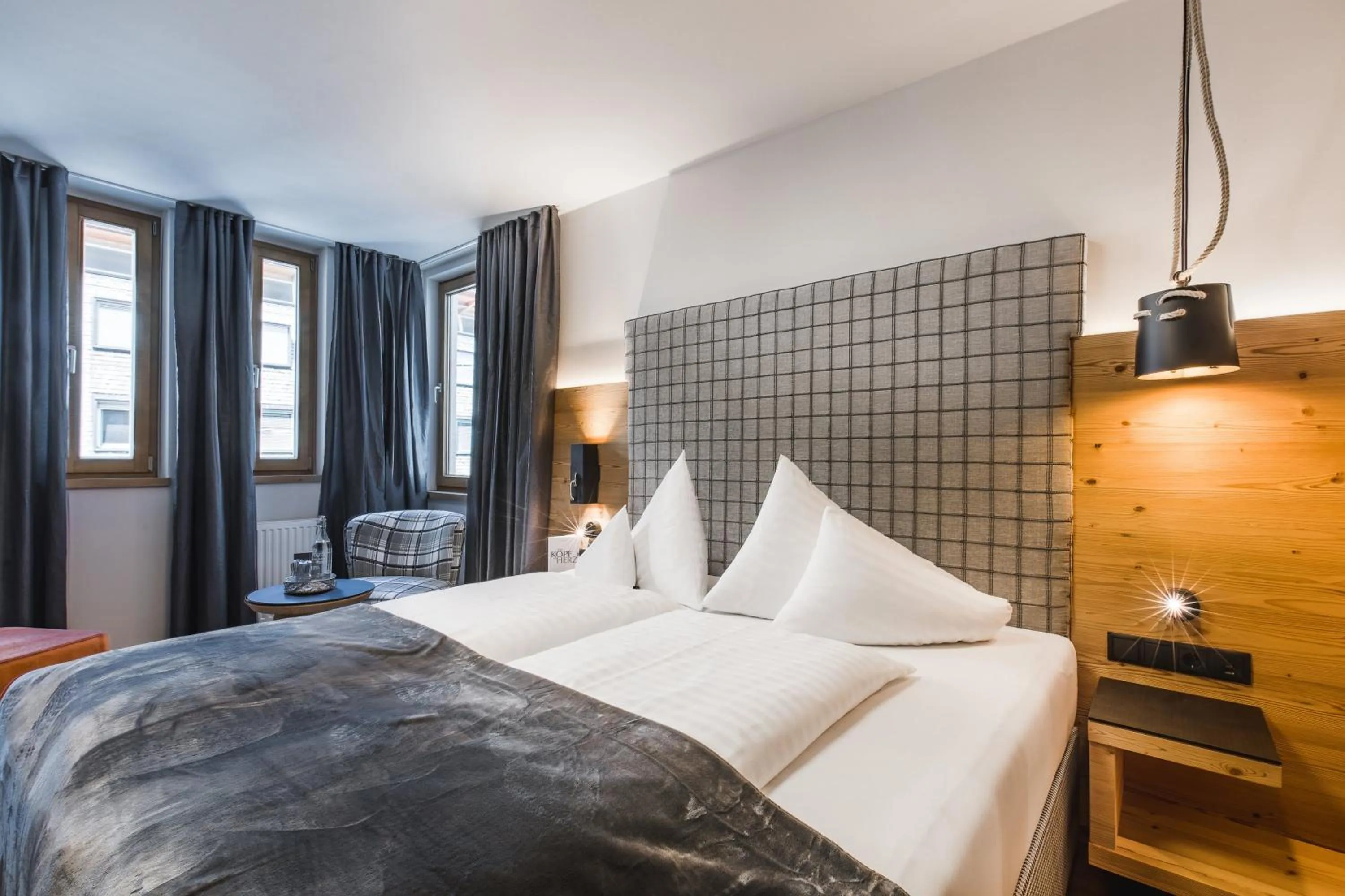 Bedroom, Bed in DAS VIER Sport,- und Wellnesshotel