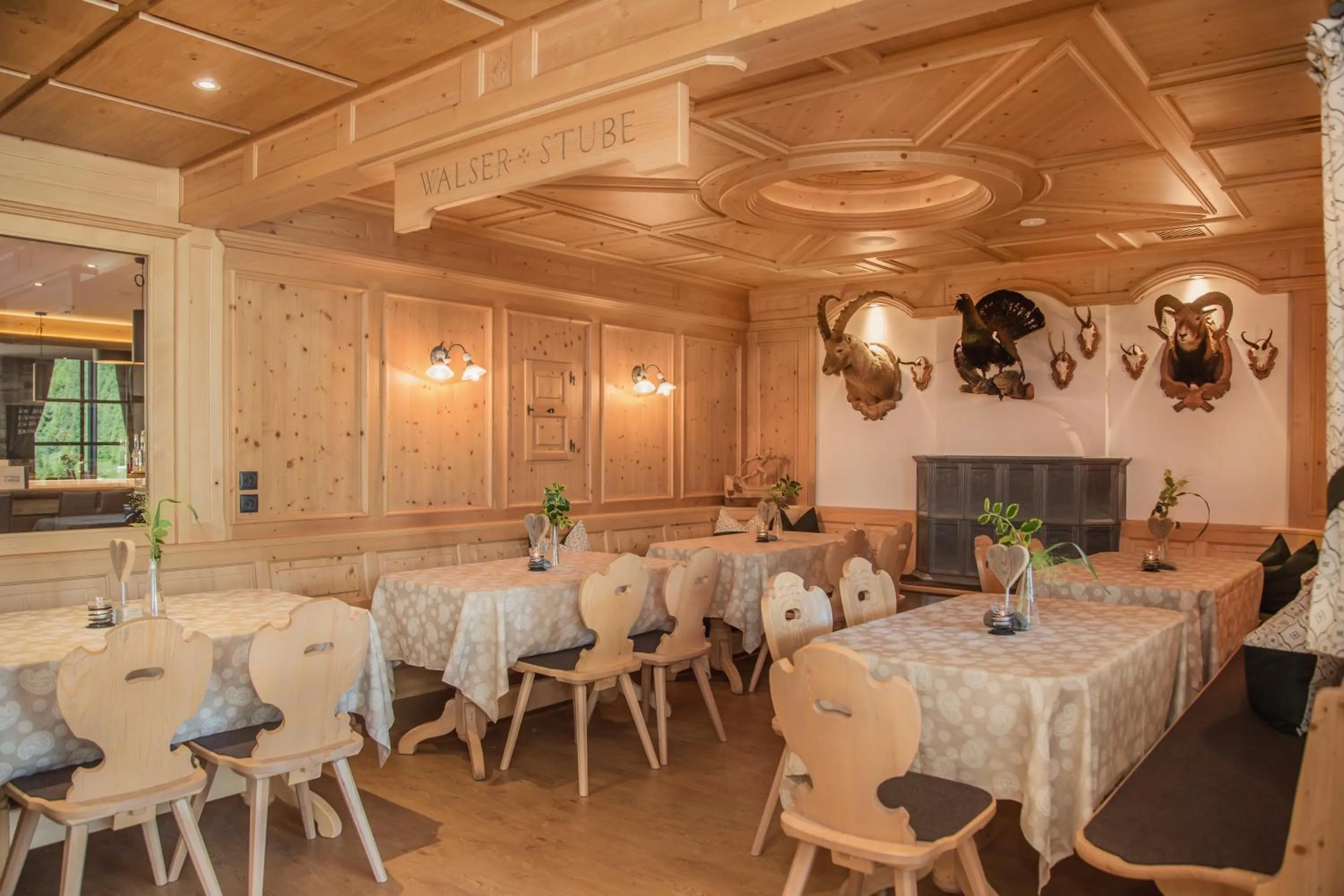 Restaurant/places to eat in Hotel Vier Jahreszeiten