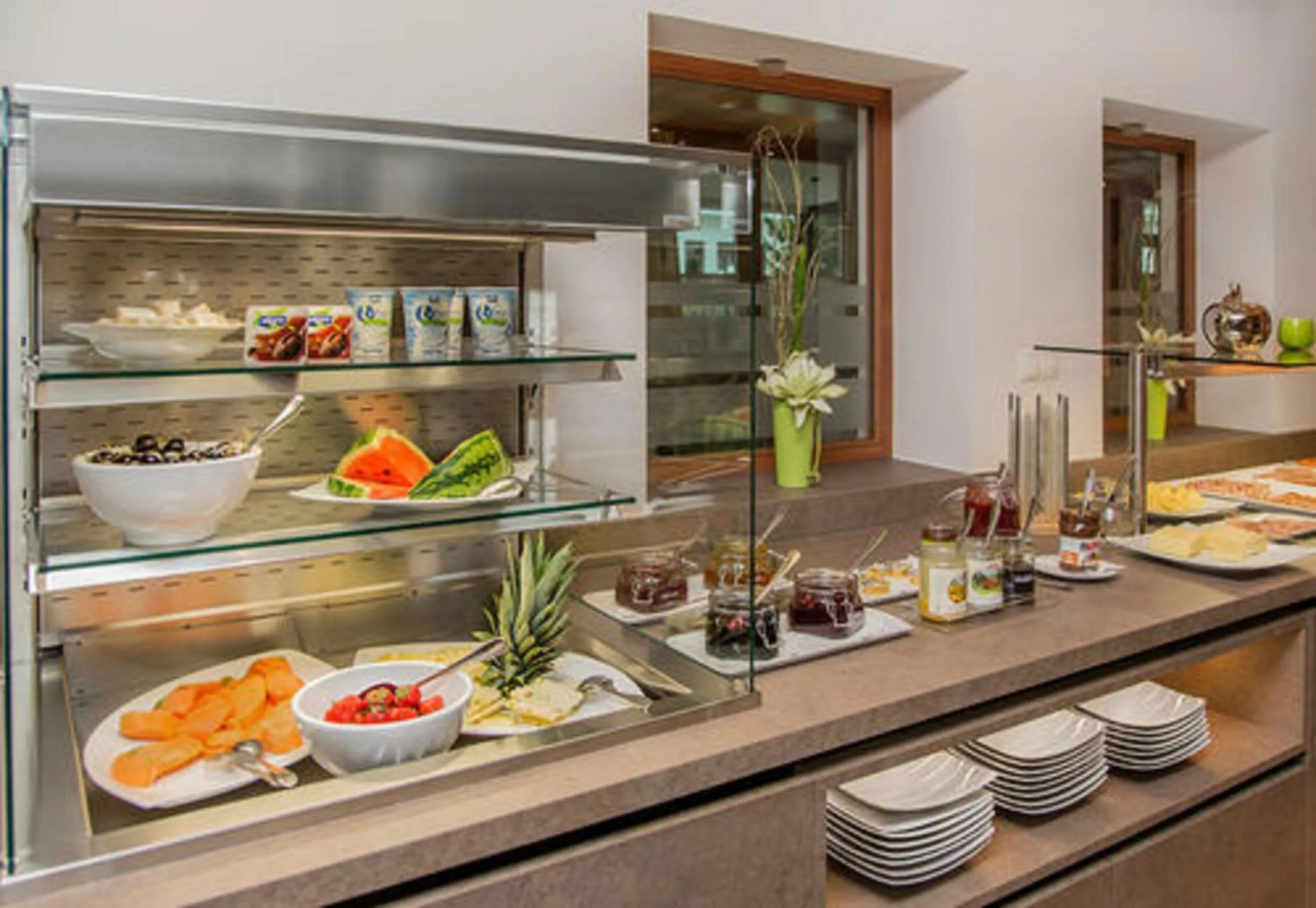 Buffet breakfast in DAS VIER Sport,- und Wellnesshotel