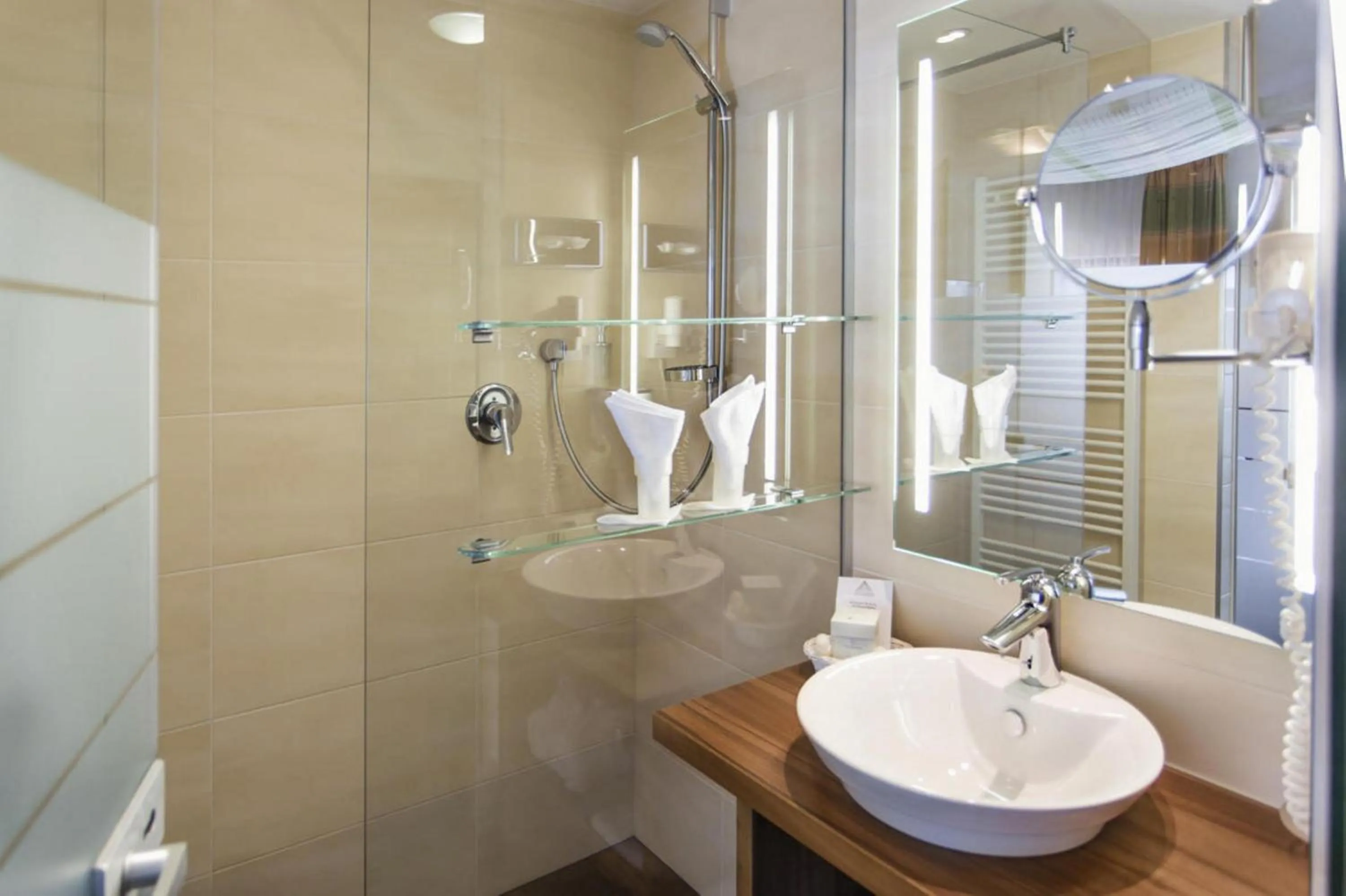 Bathroom in DAS VIER Sport,- und Wellnesshotel