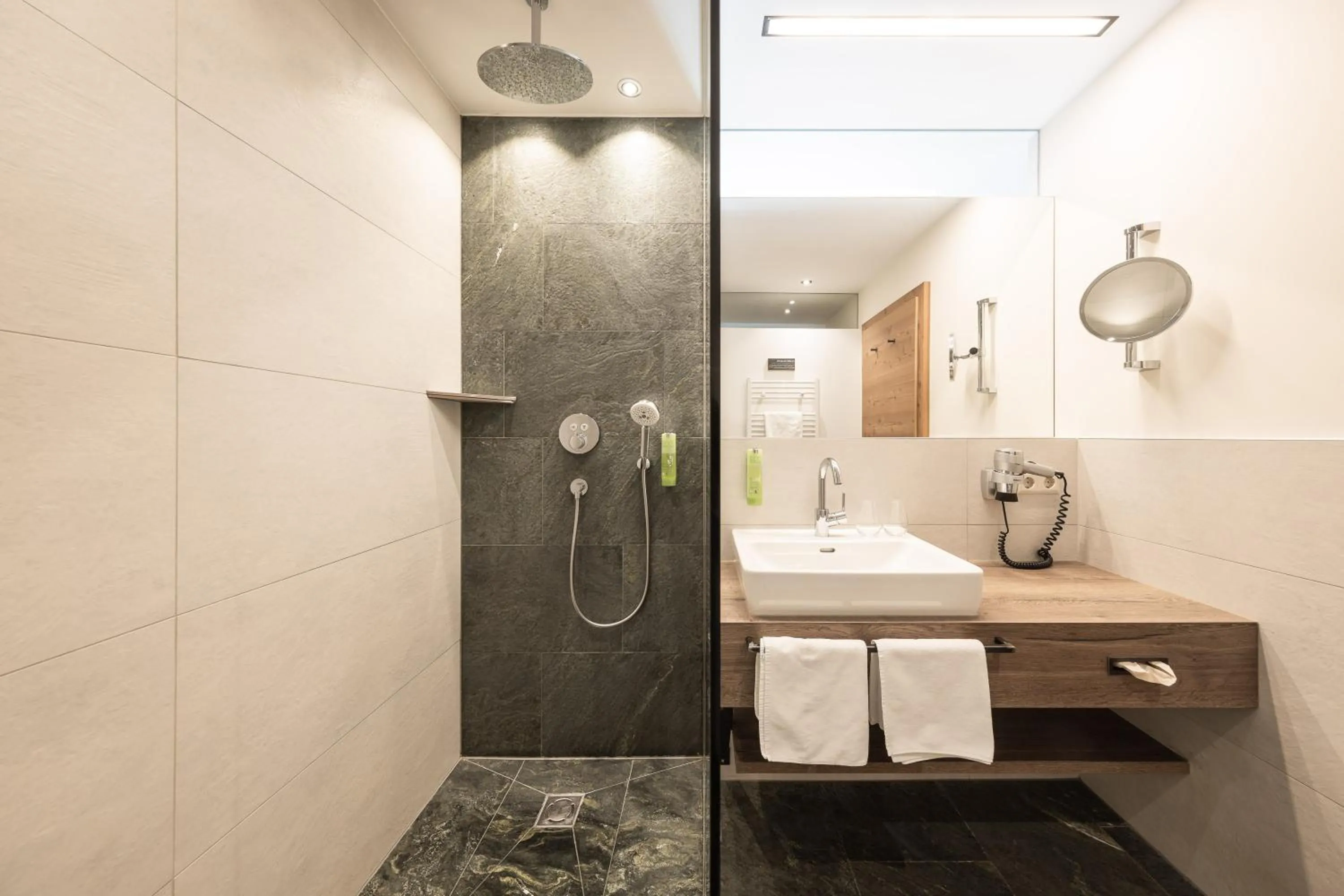 Bathroom in SPA & Naturhotel Outside