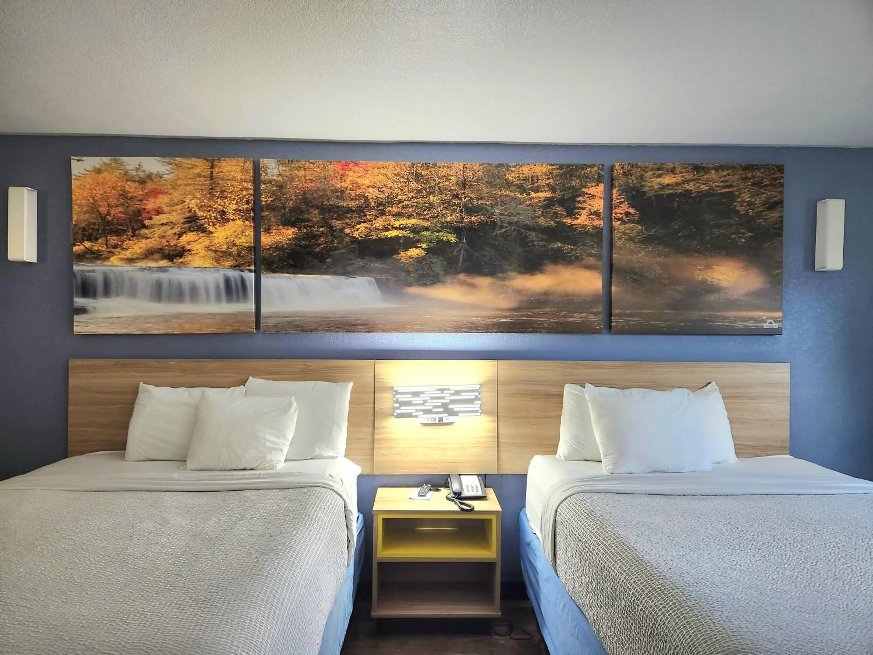 Bedroom, Bed in Days Inn by Wyndham New Orleans Pontchartrain