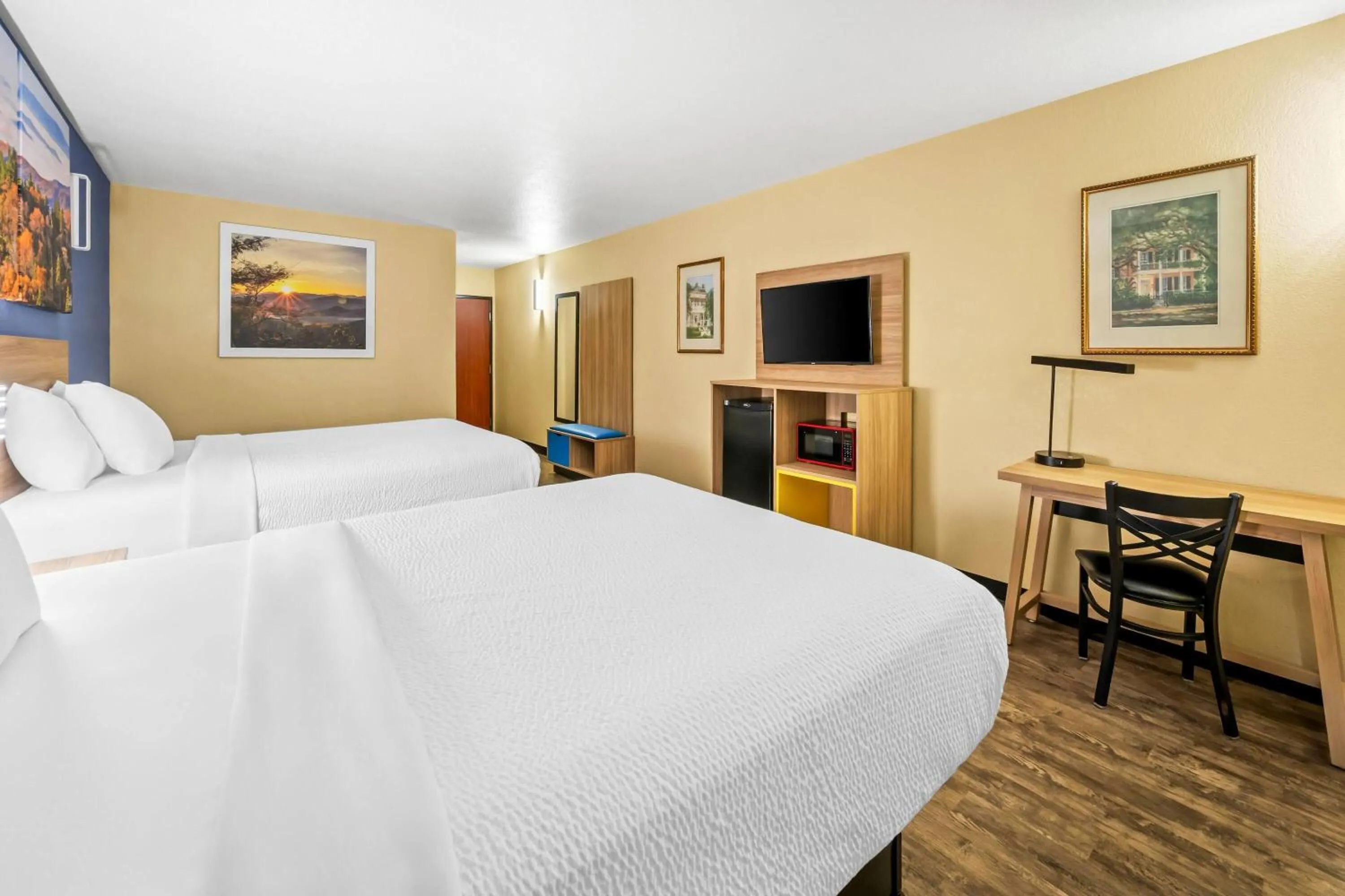 Bed in Days Inn by Wyndham New Orleans Pontchartrain