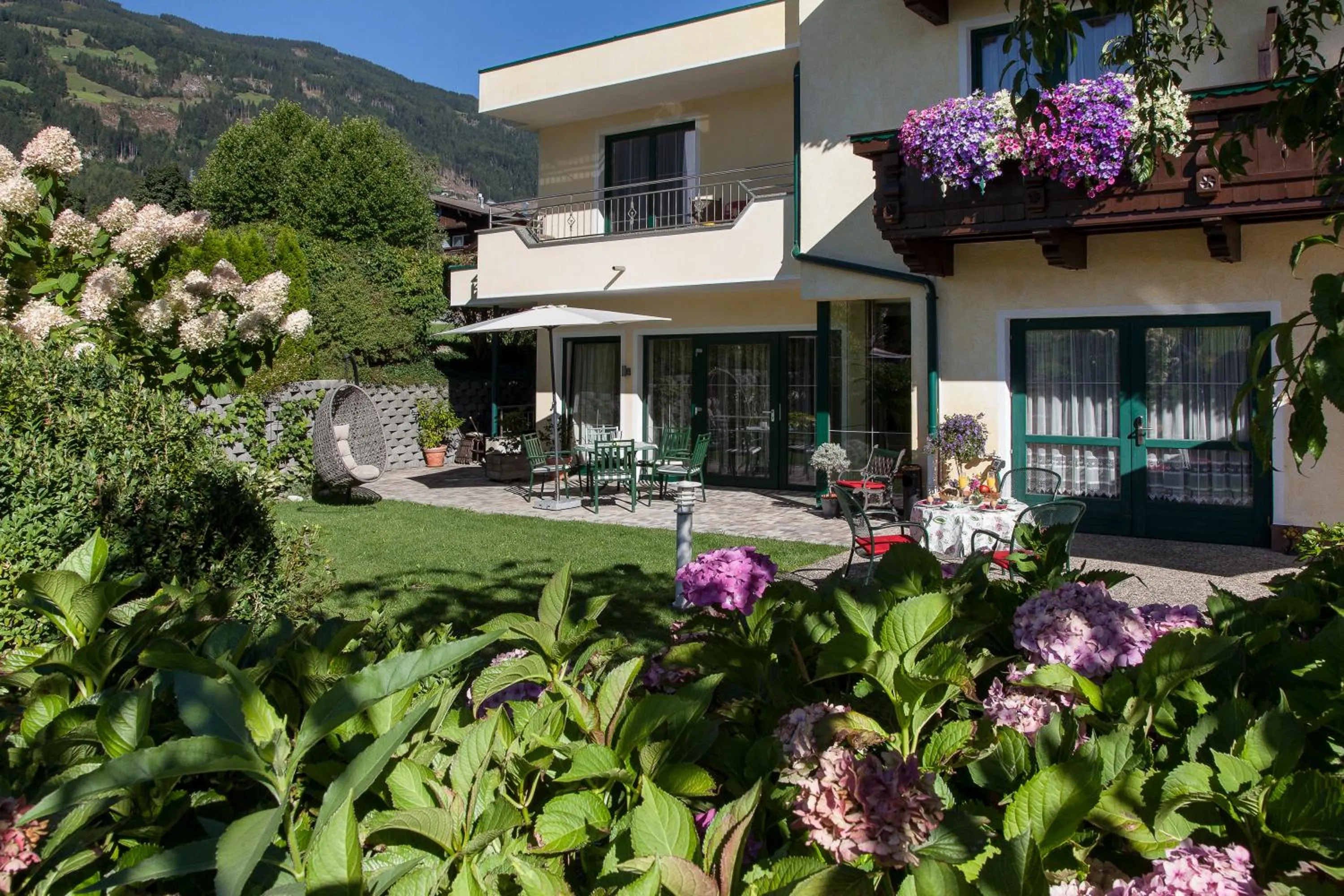 Facade/entrance in Hotel Landhaus Zillertal