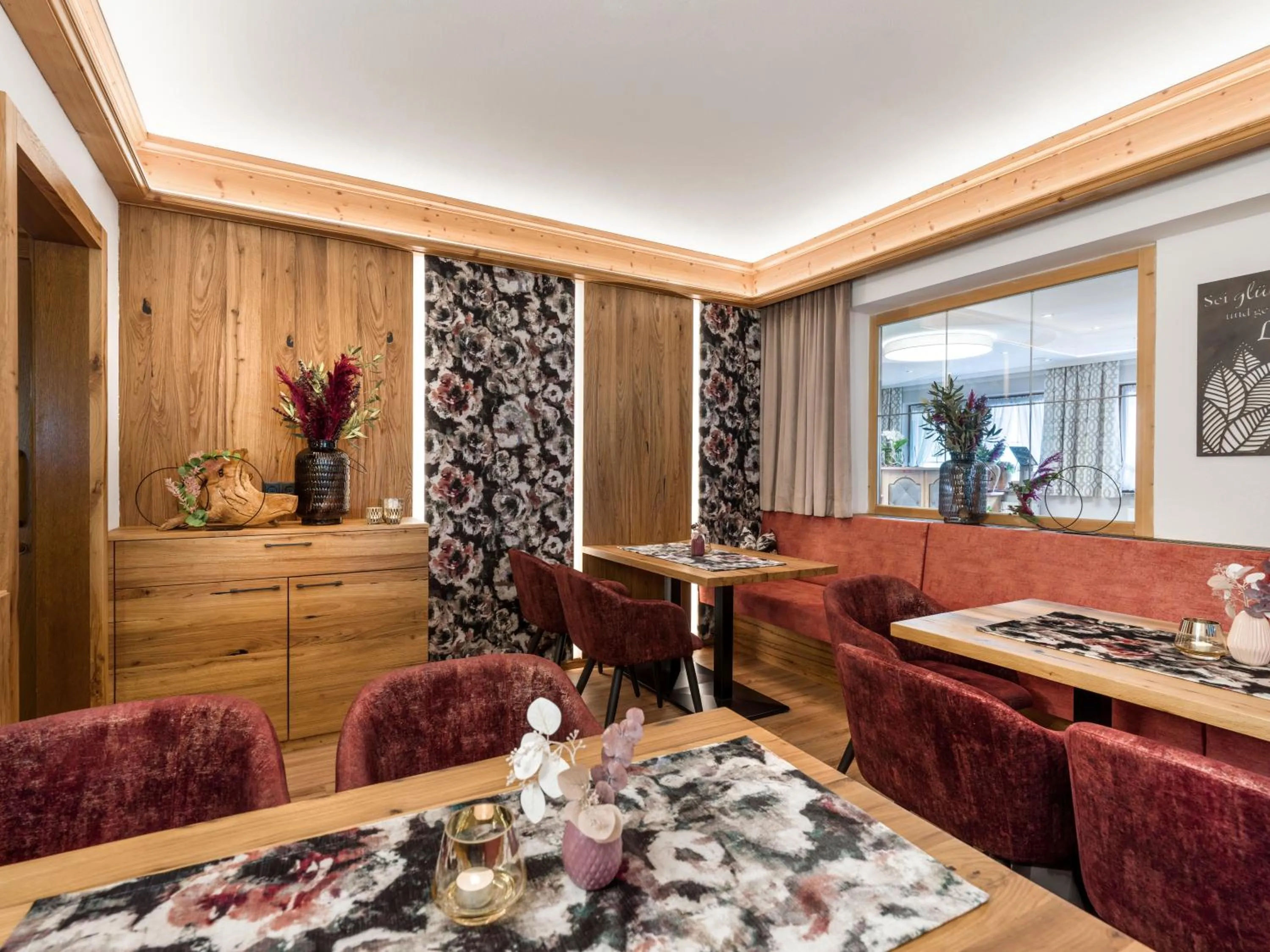 Seating area in Hotel Landhaus Zillertal