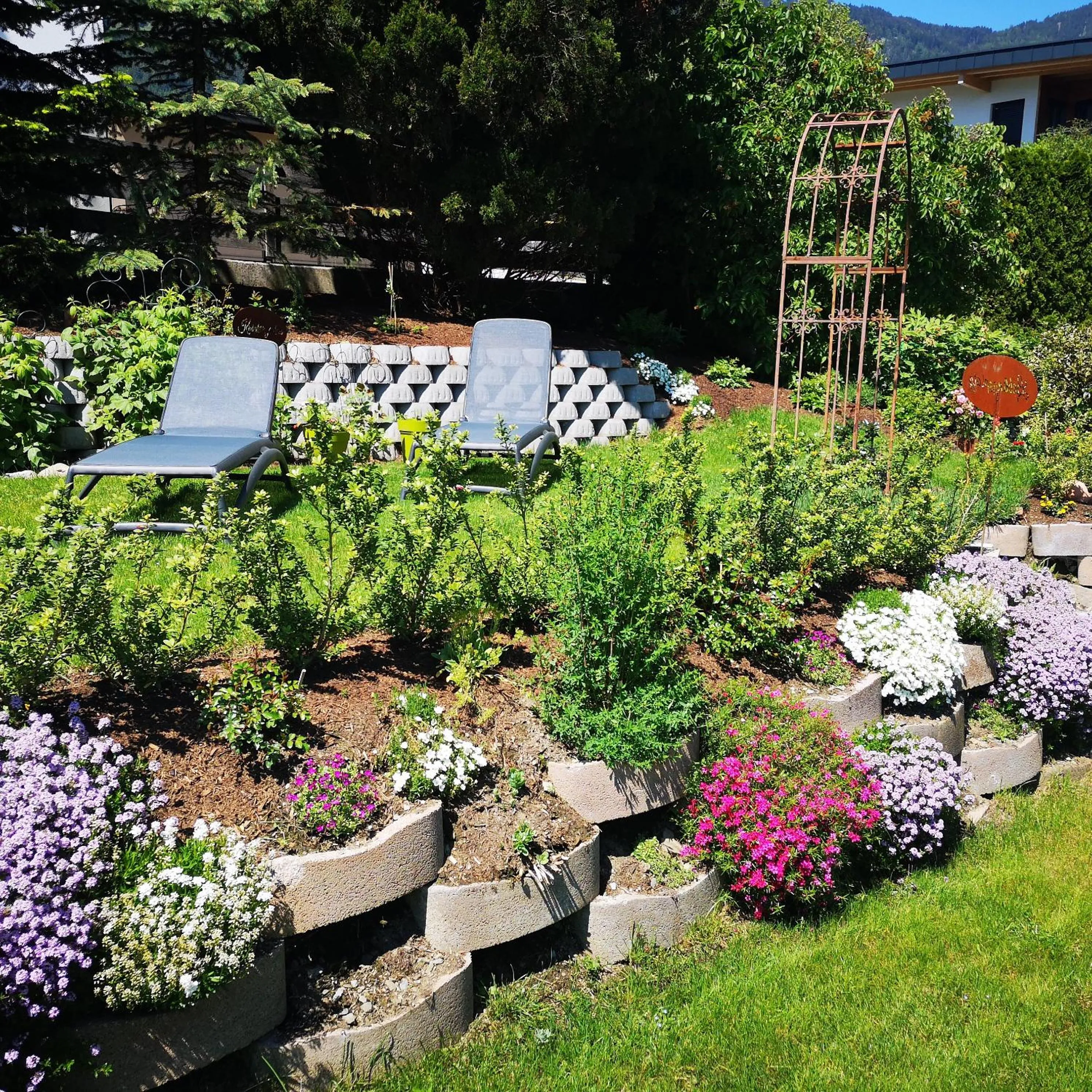 Garden in Hotel Landhaus Zillertal