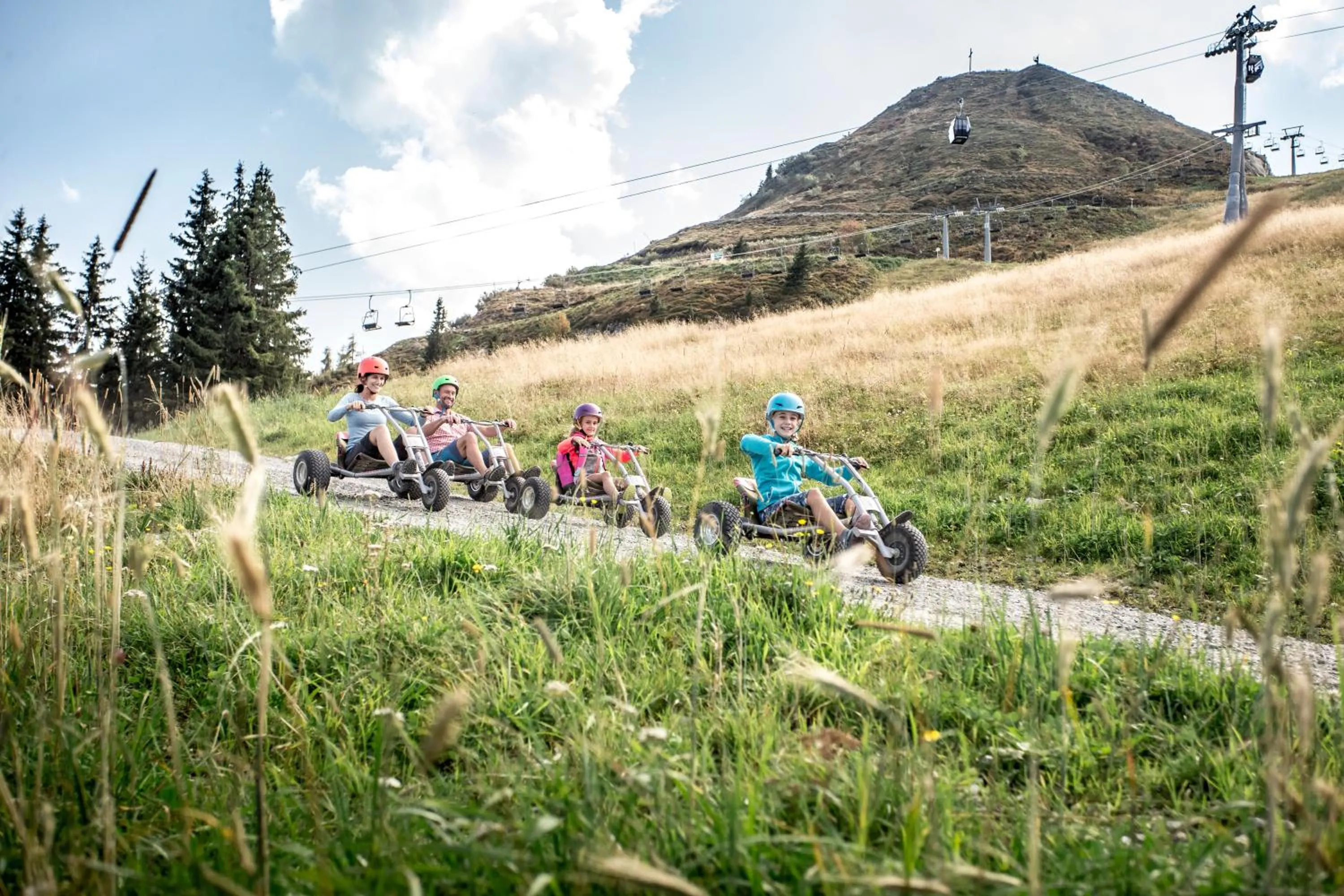 Hiking in Hotel Landhaus Zillertal