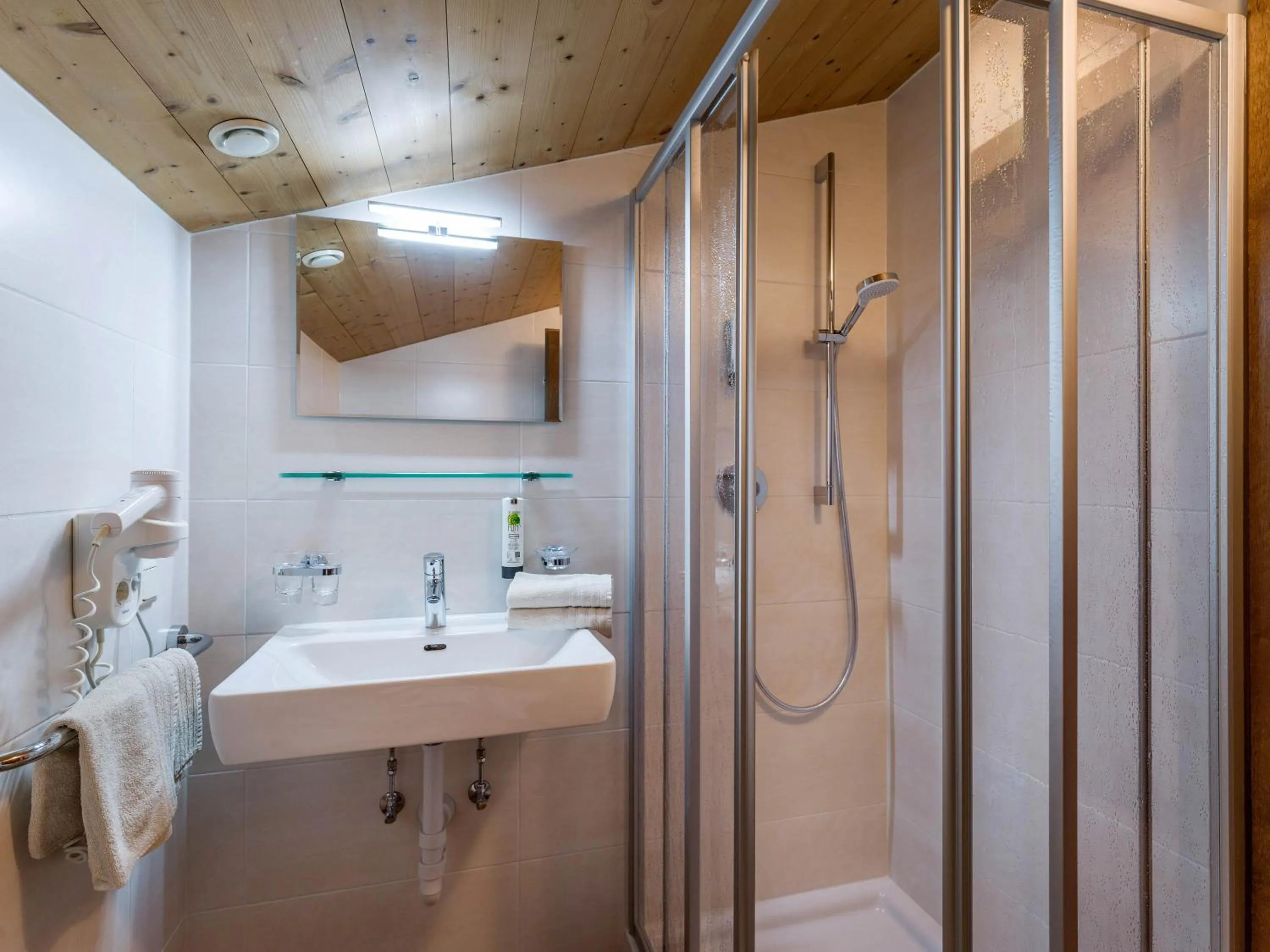 Bathroom in Hotel Landhaus Zillertal