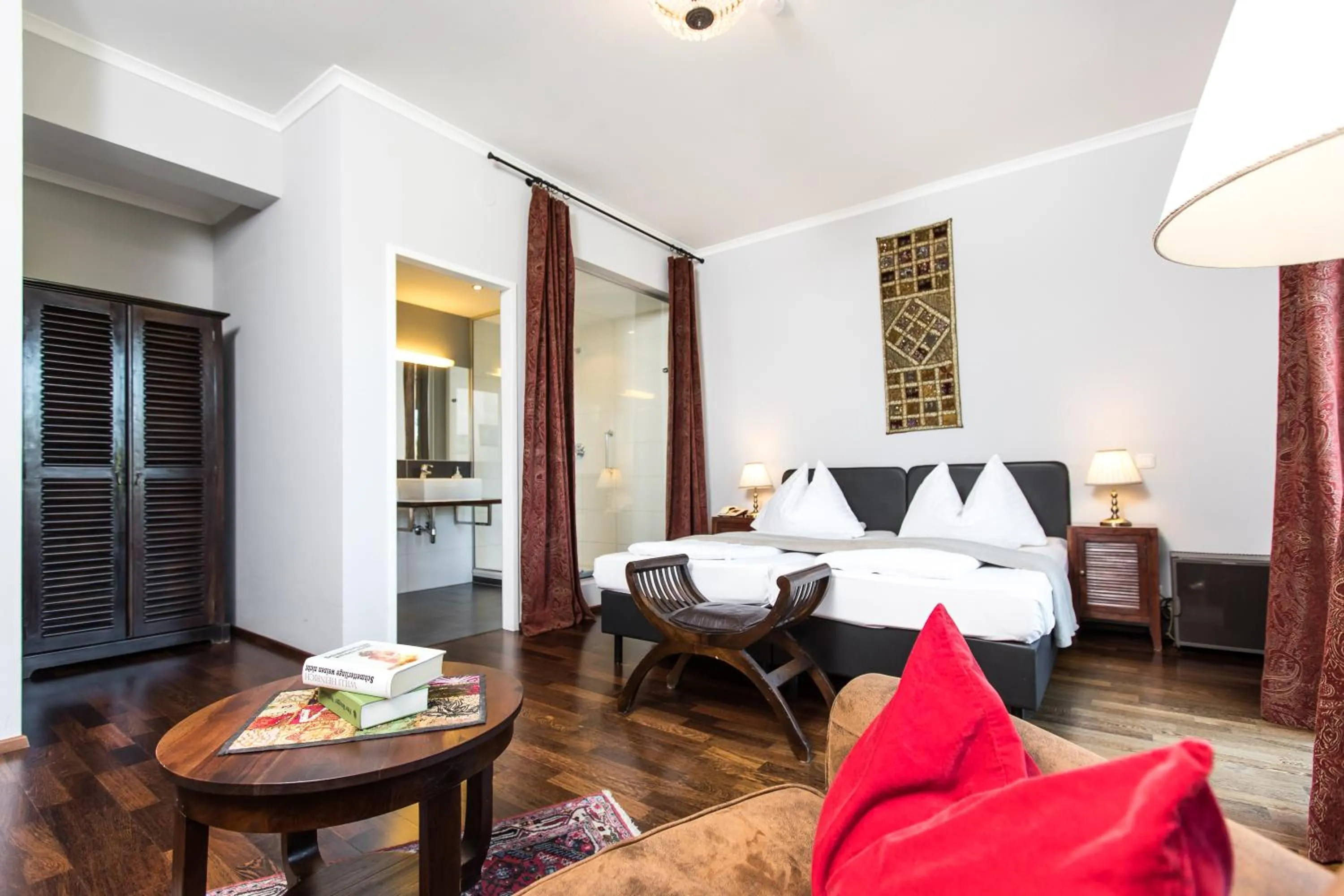 Photo of the whole room, Bed in Landidyll-Hotel Nudelbacher