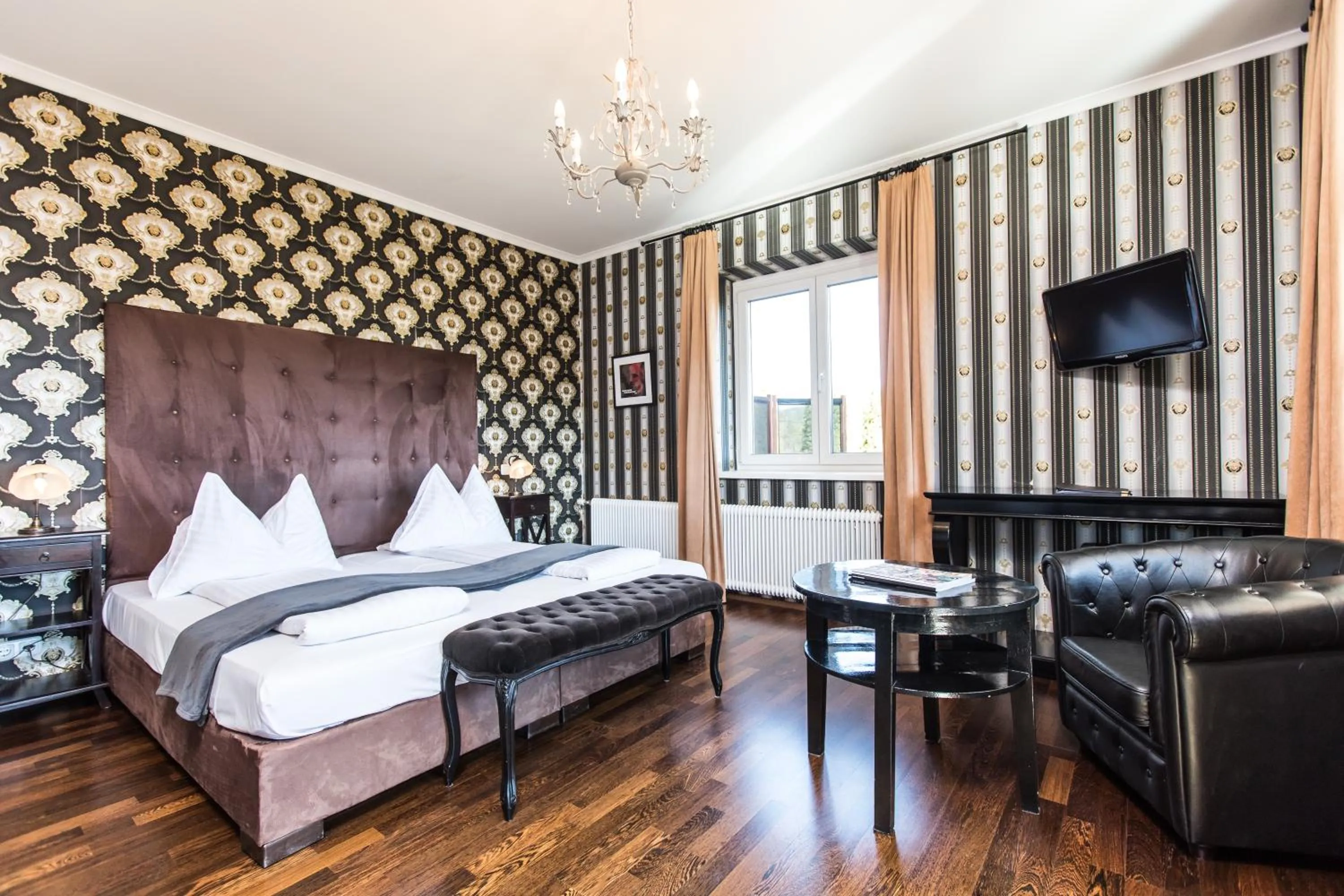 Photo of the whole room, Bed in Landidyll-Hotel Nudelbacher