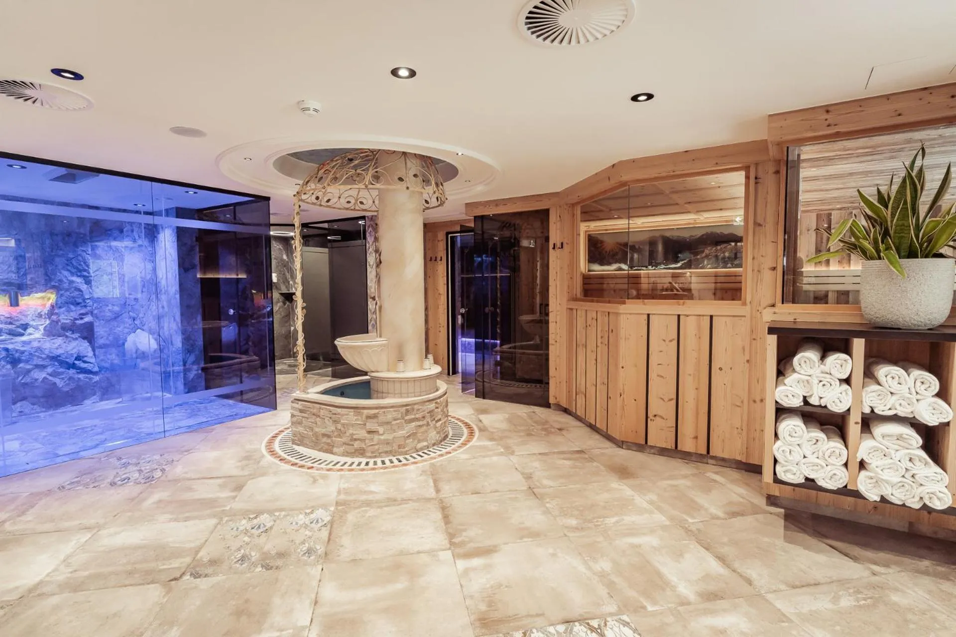 Spa and wellness centre/facilities in Hotel Neuhintertux 4 Sterne superior