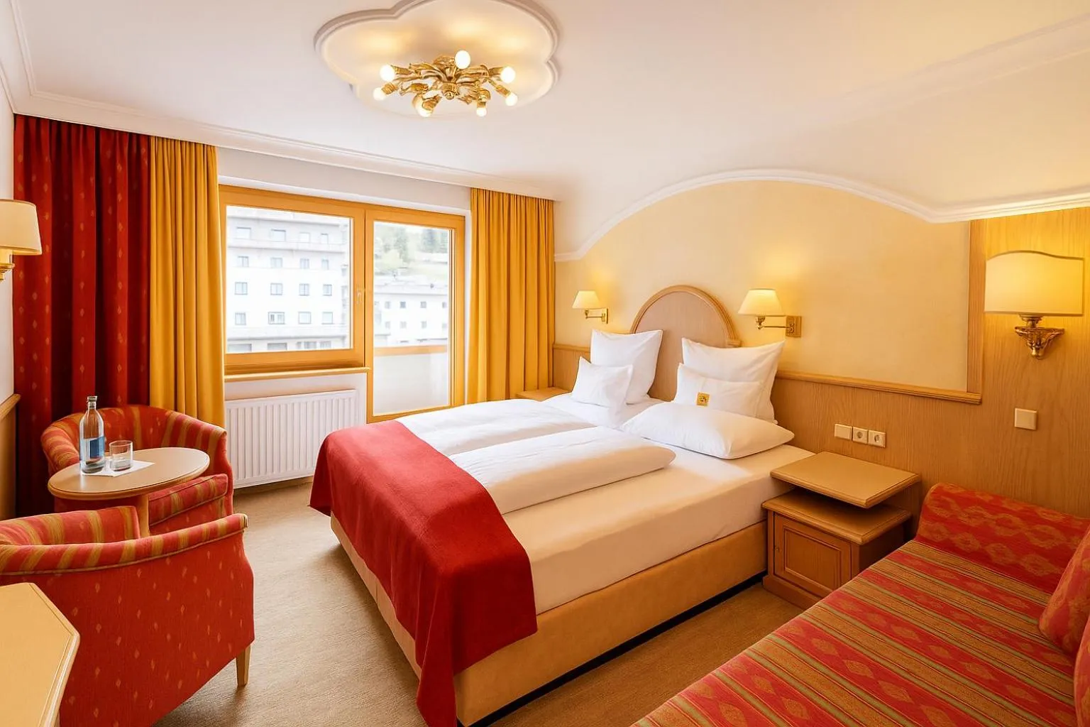 Photo of the whole room, Bed in Hotel Neuhintertux 4 Sterne superior