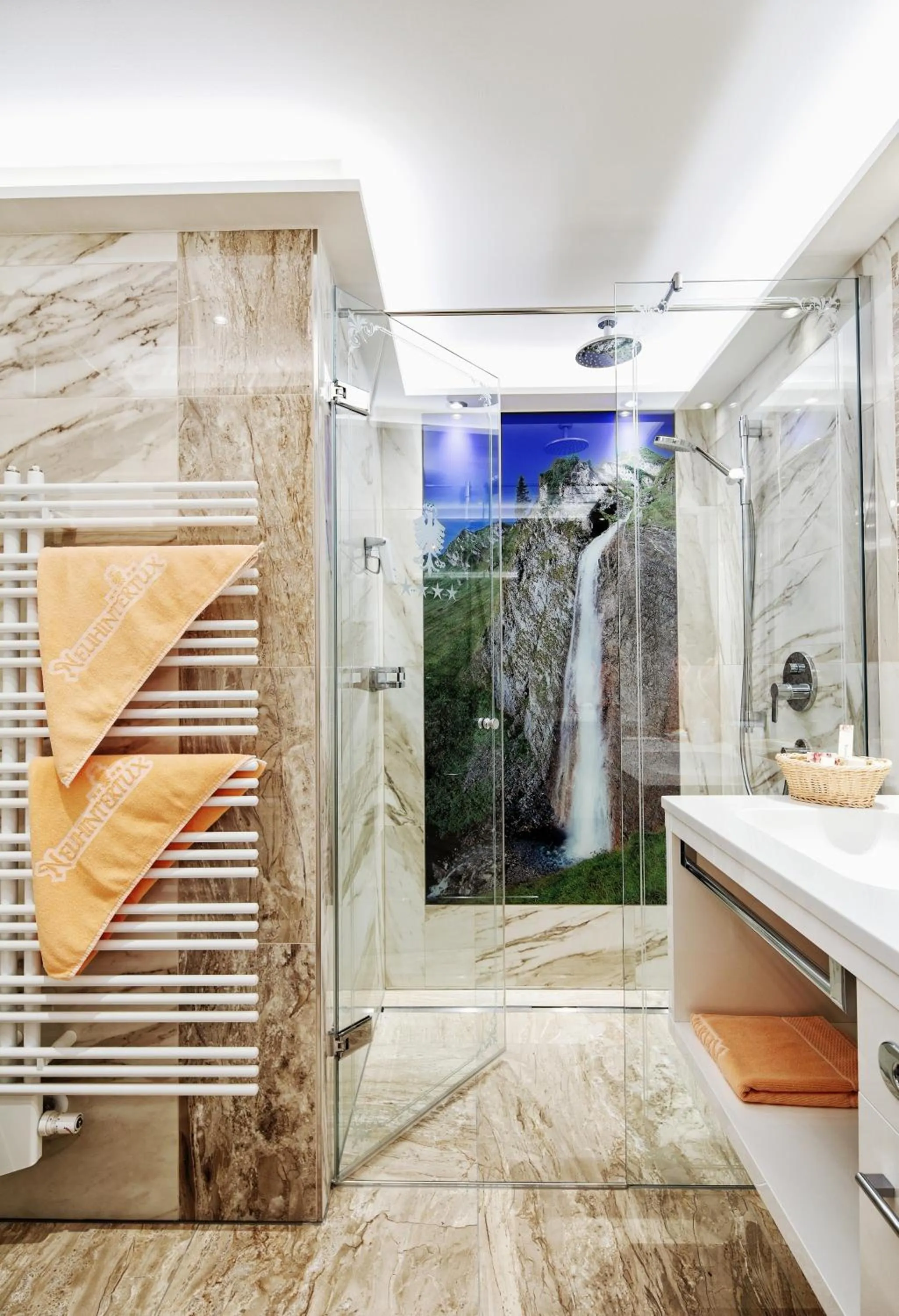 Shower in Hotel Neuhintertux 4 Sterne superior