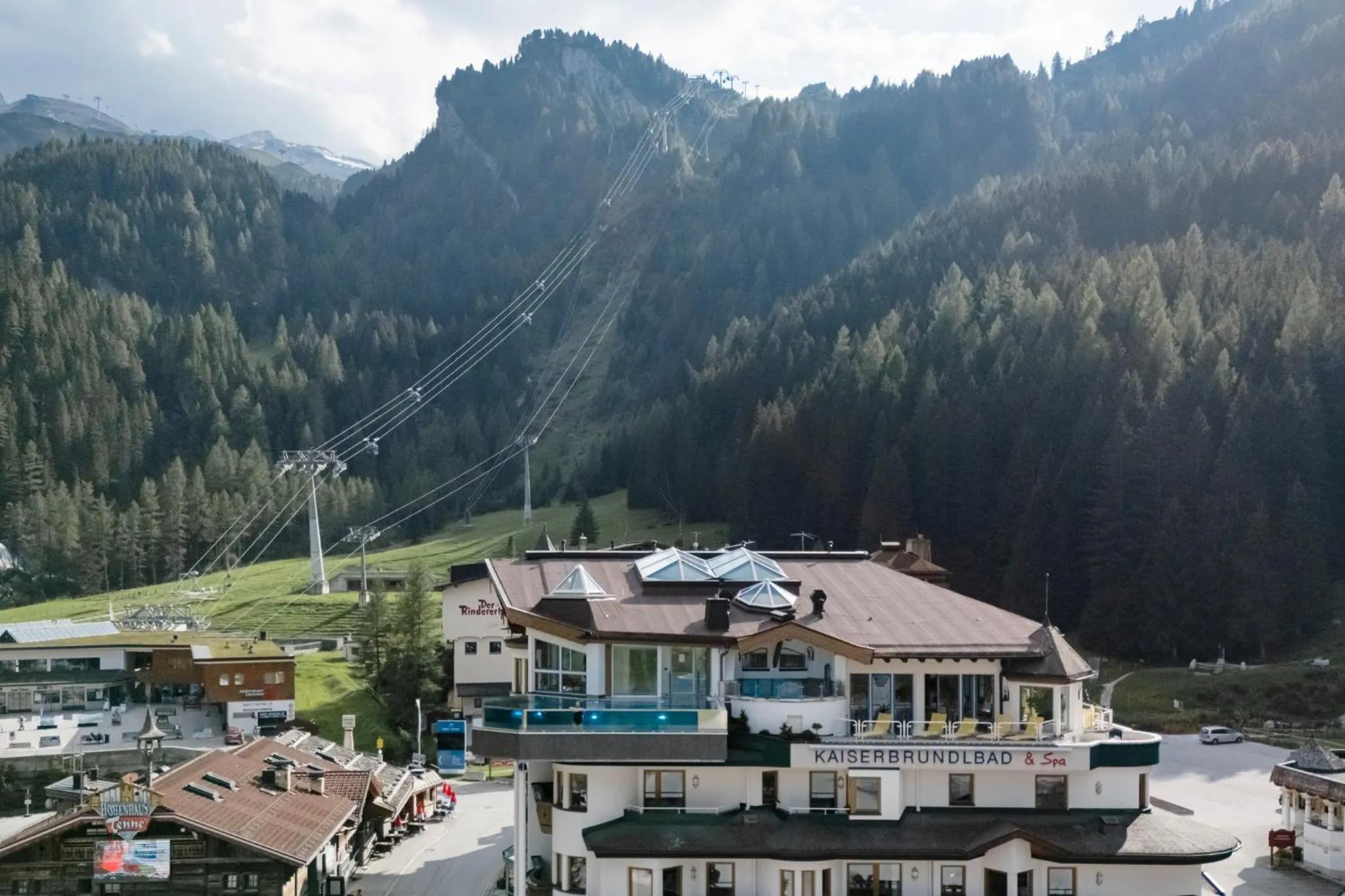 Property building in Hotel Neuhintertux 4 Sterne superior
