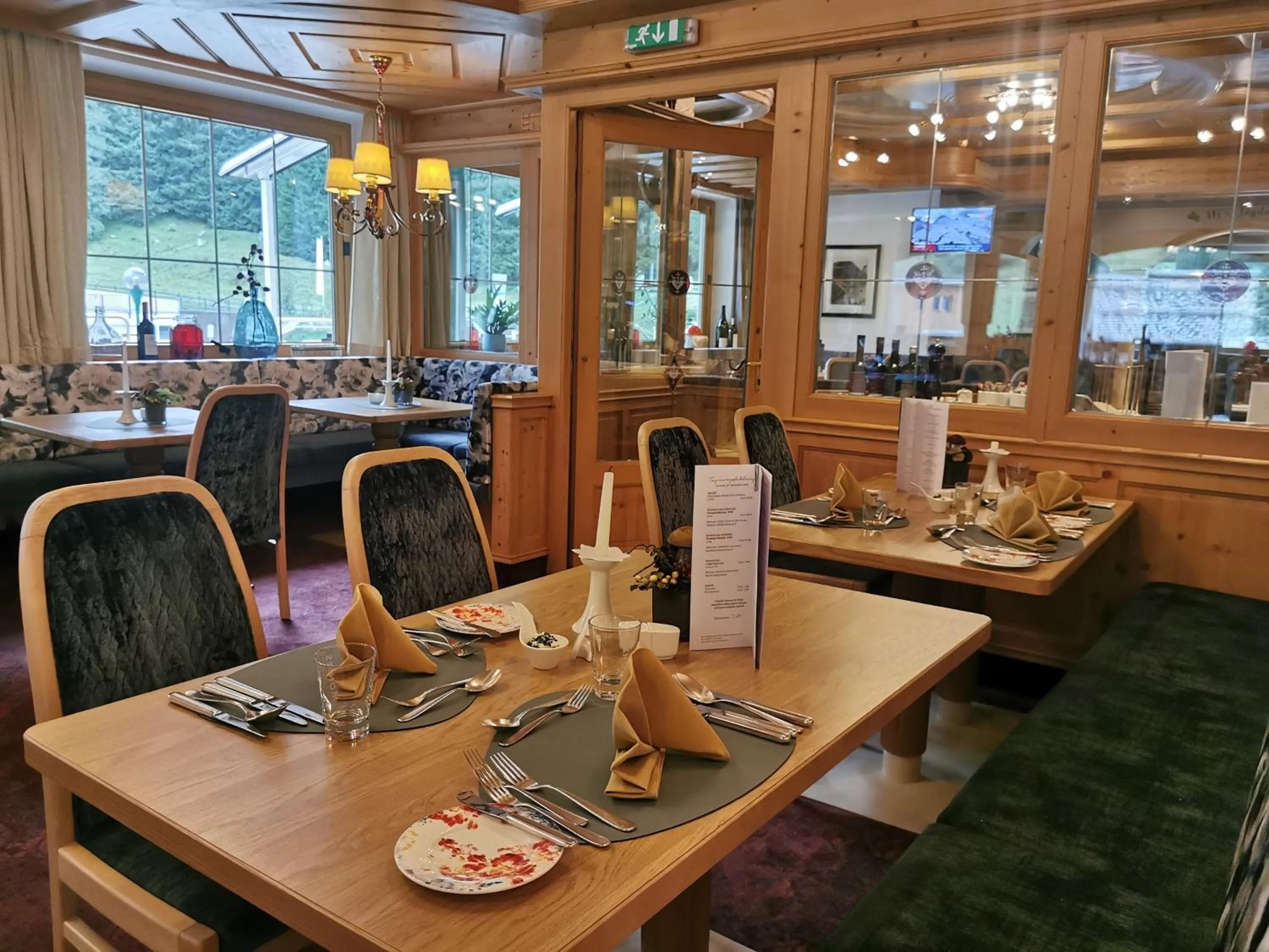 Restaurant/places to eat in Hotel Neuhintertux 4 Sterne superior