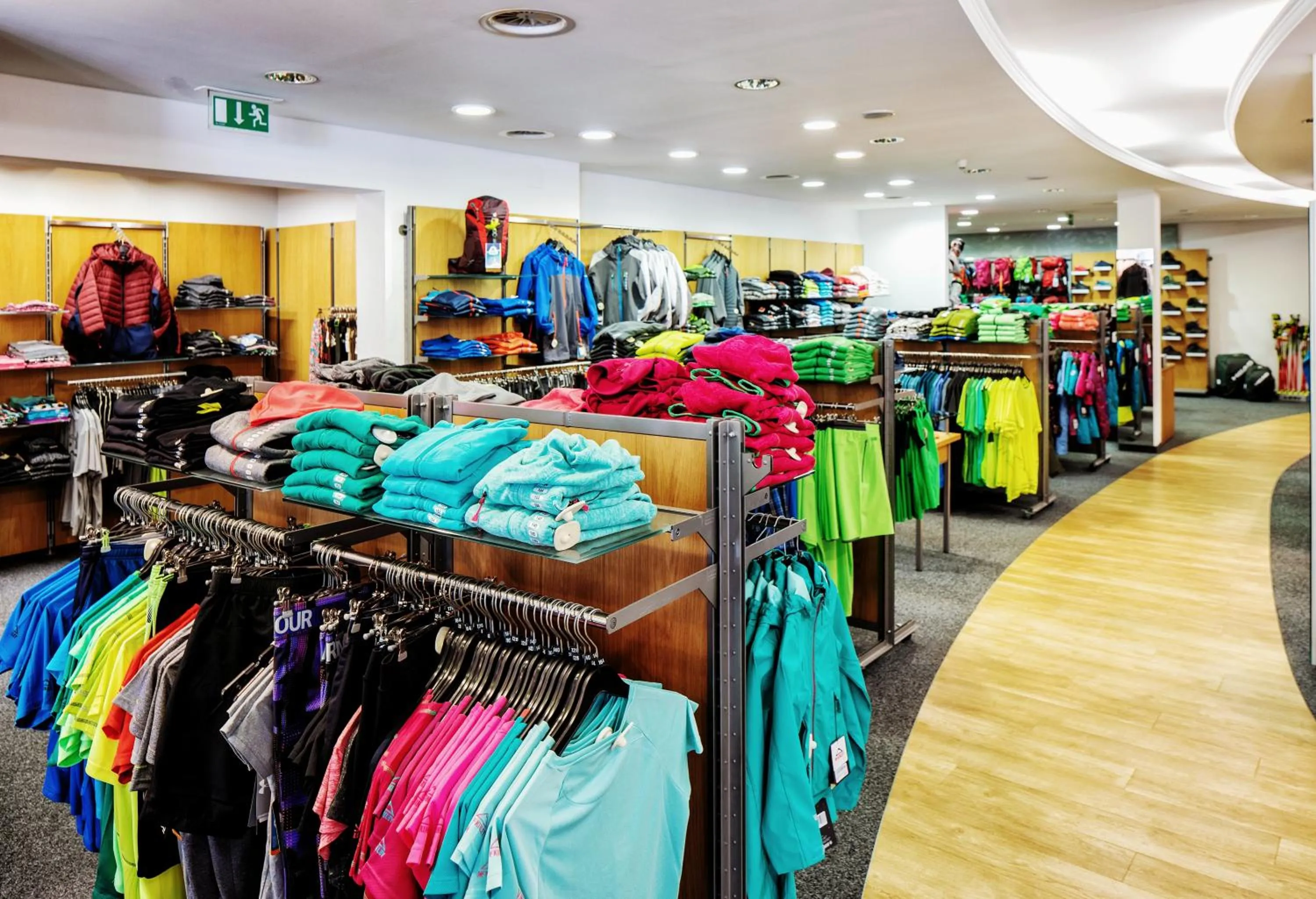 On-site shops in Hotel Neuhintertux 4 Sterne superior