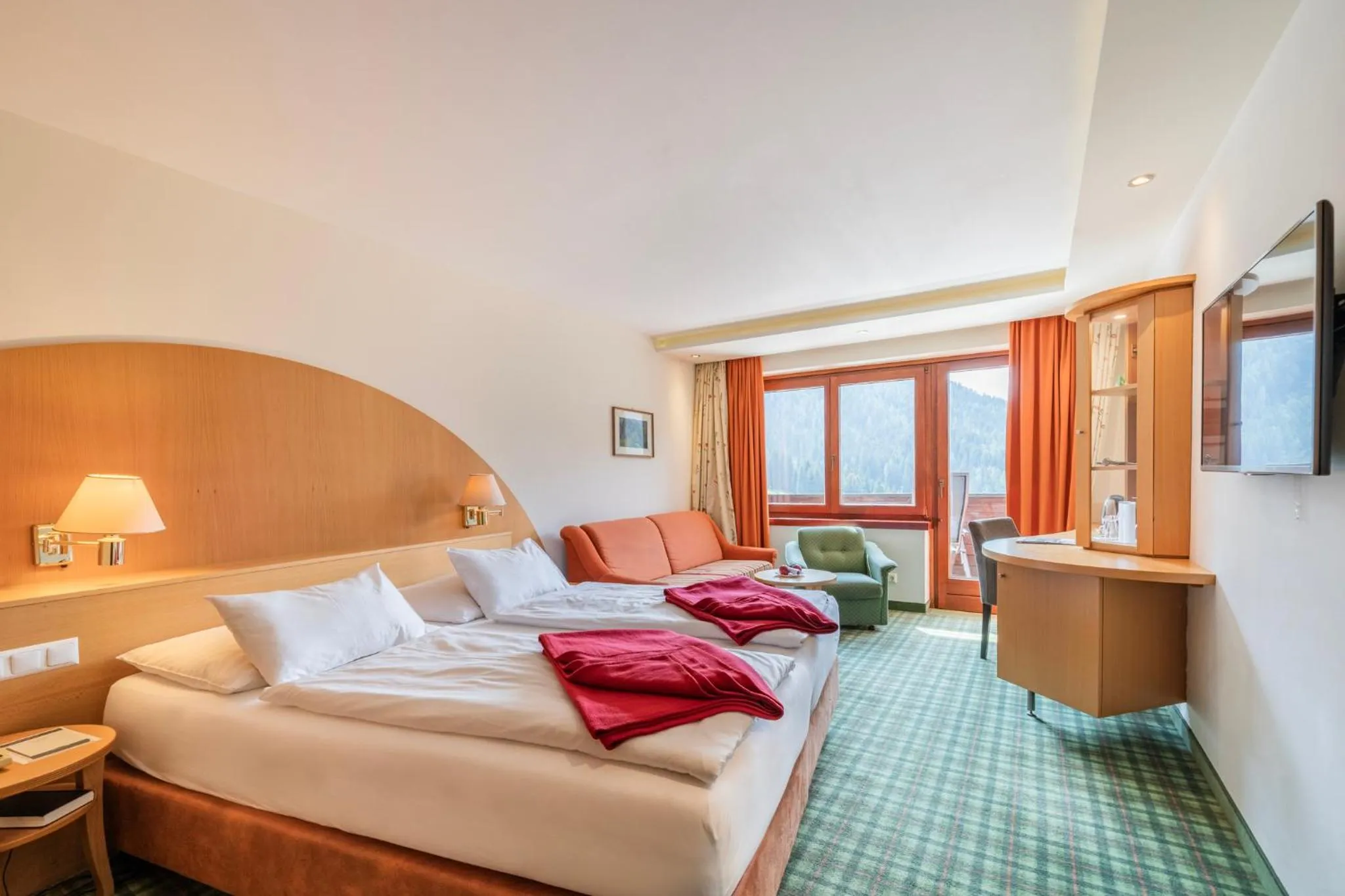 Photo of the whole room, Bed in Der Kirchheimerhof - Superior