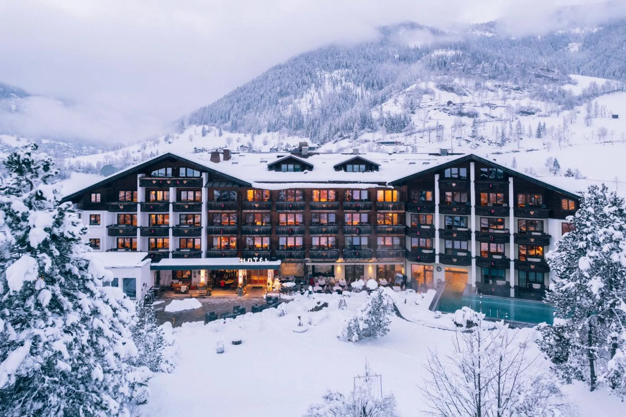 Property building in Der Kirchheimerhof - Superior