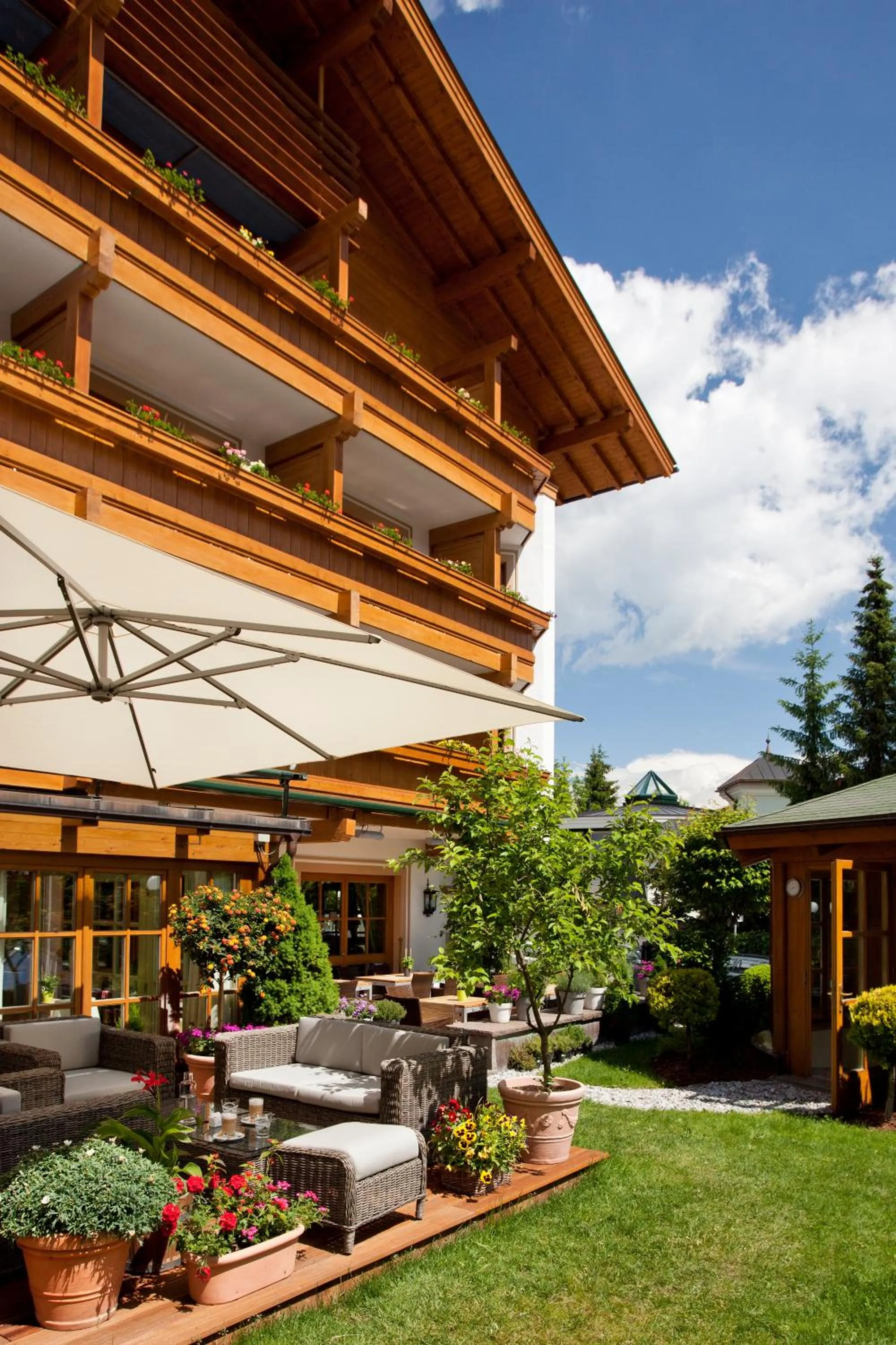 Garden in Superior Hotel Tirolerhof - Zell am See