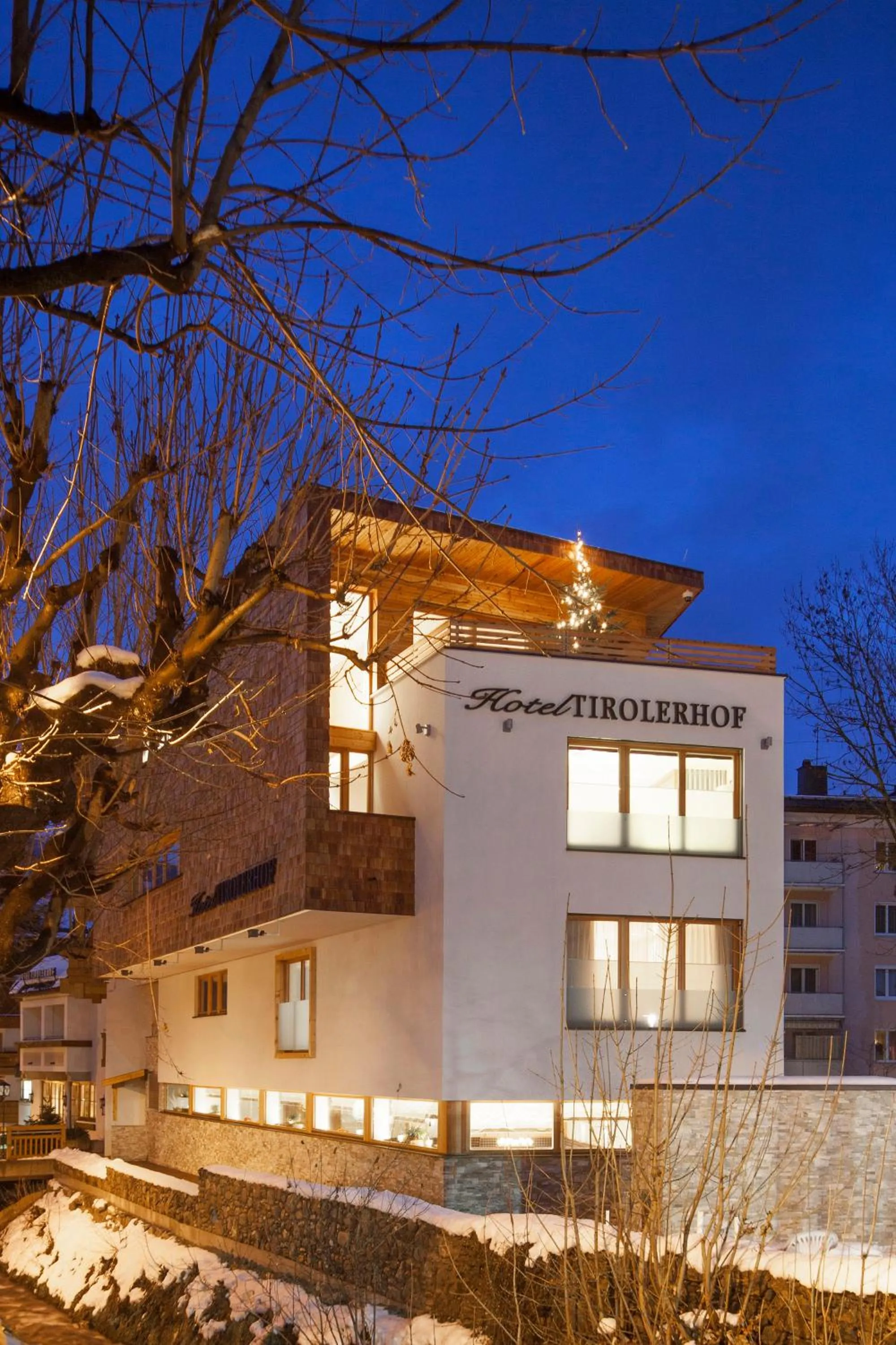 Facade/entrance in Superior Hotel Tirolerhof - Zell am See