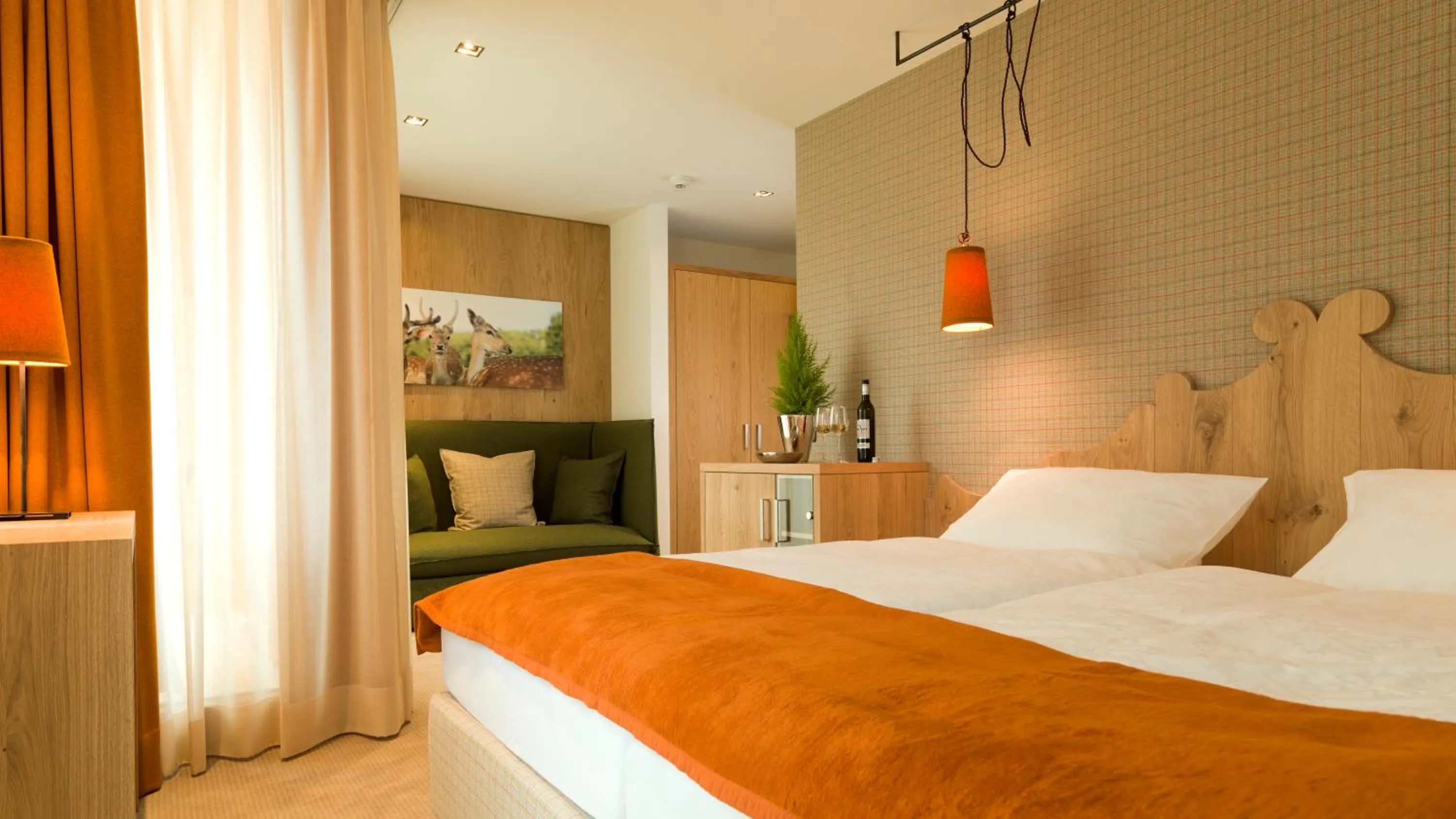 Bedroom, Bed in Superior Hotel Tirolerhof - Zell am See