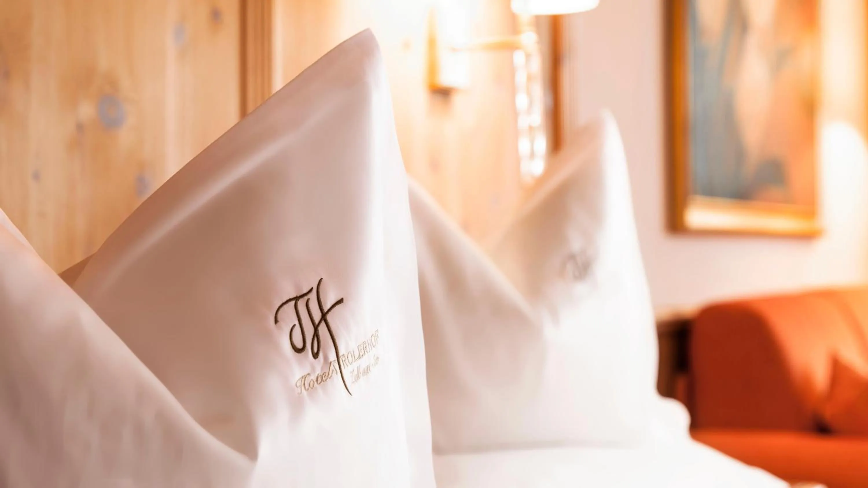 Bed in Superior Hotel Tirolerhof - Zell am See