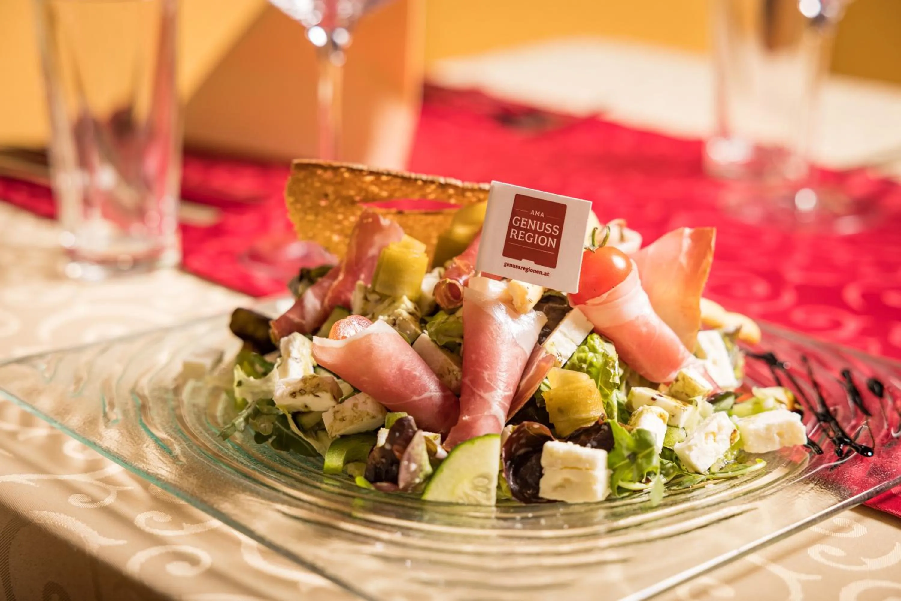 Restaurant/places to eat in Hotel Pariente