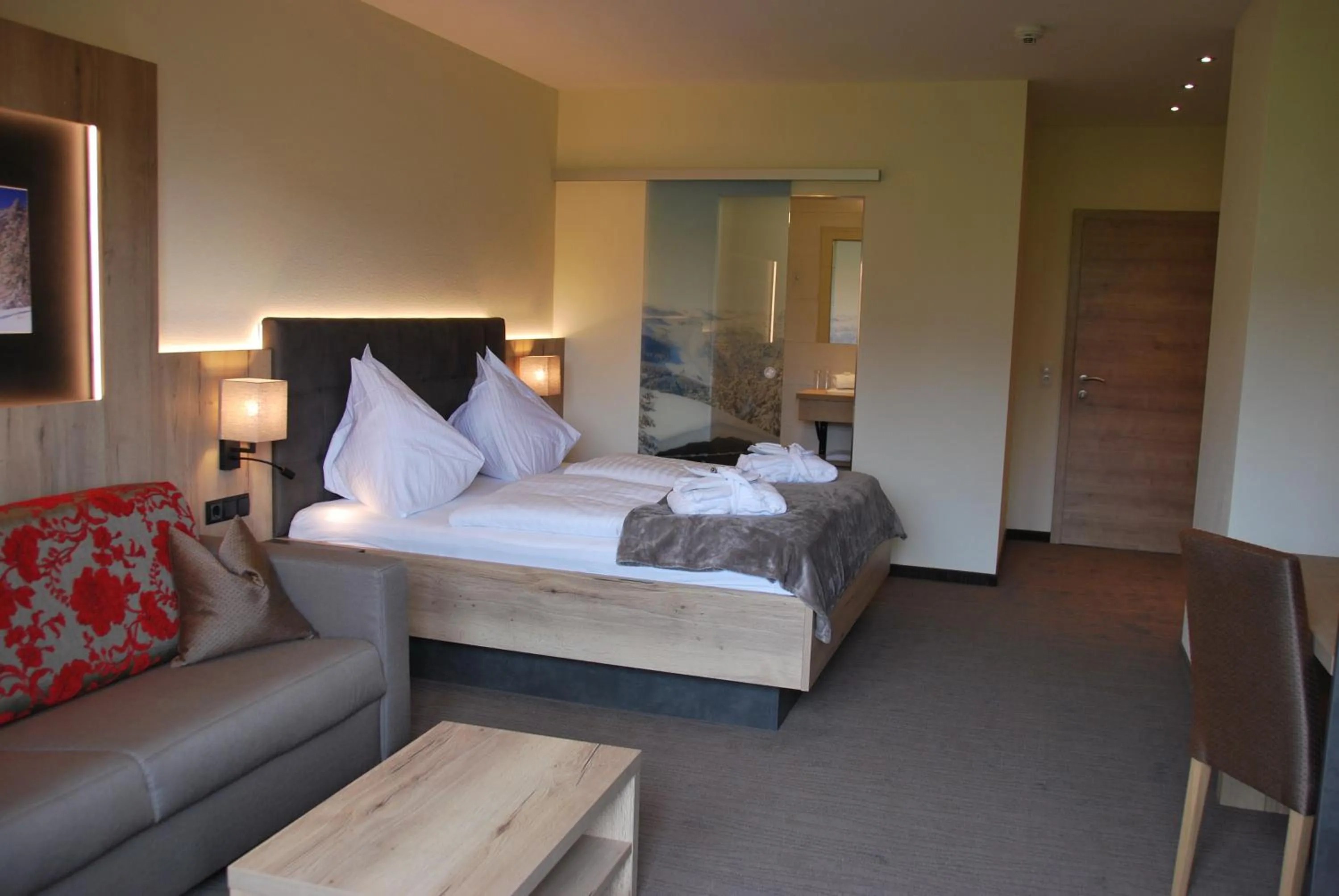 Photo of the whole room, Bed in Hotel Pariente