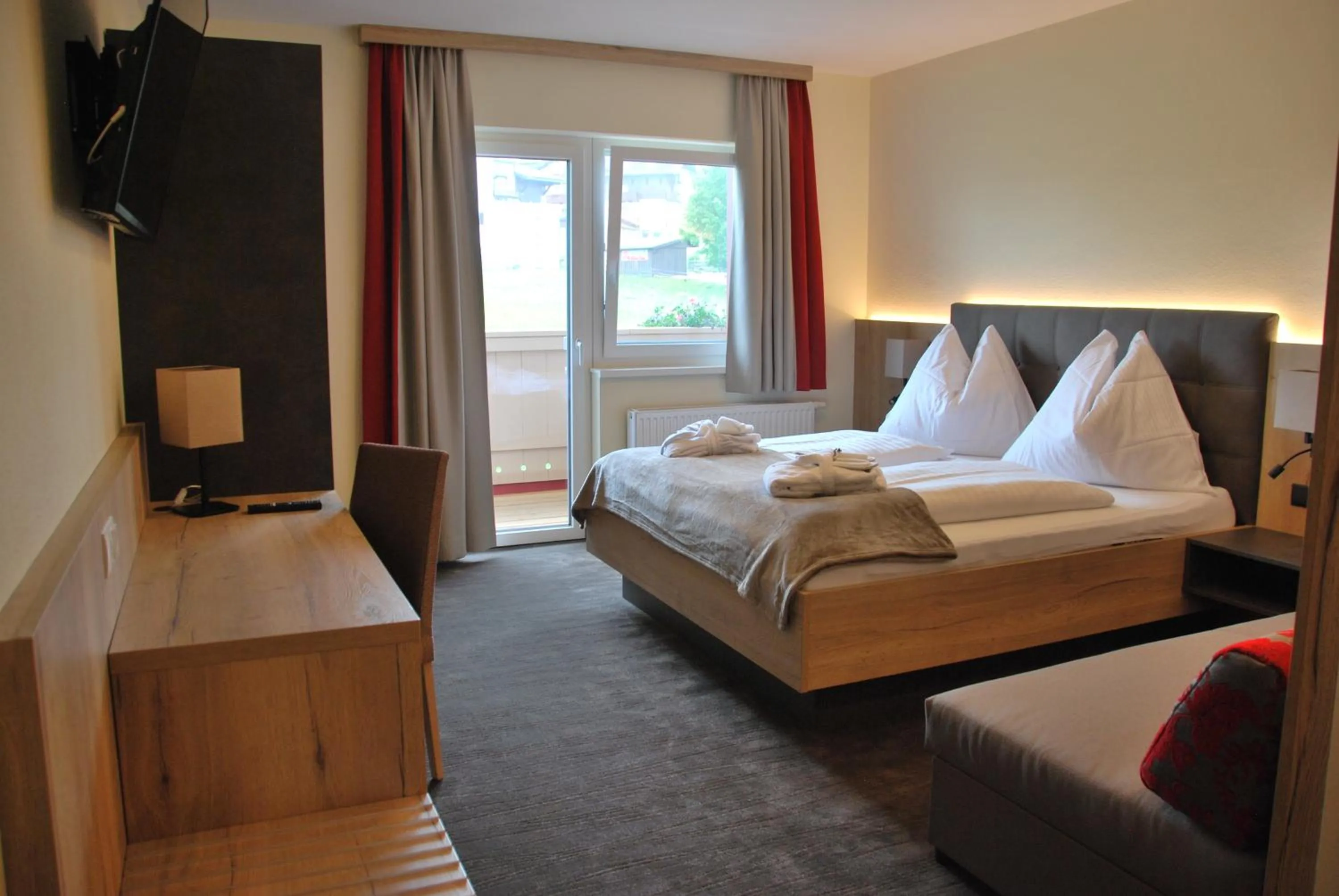 View (from property/room), Bed in Hotel Pariente