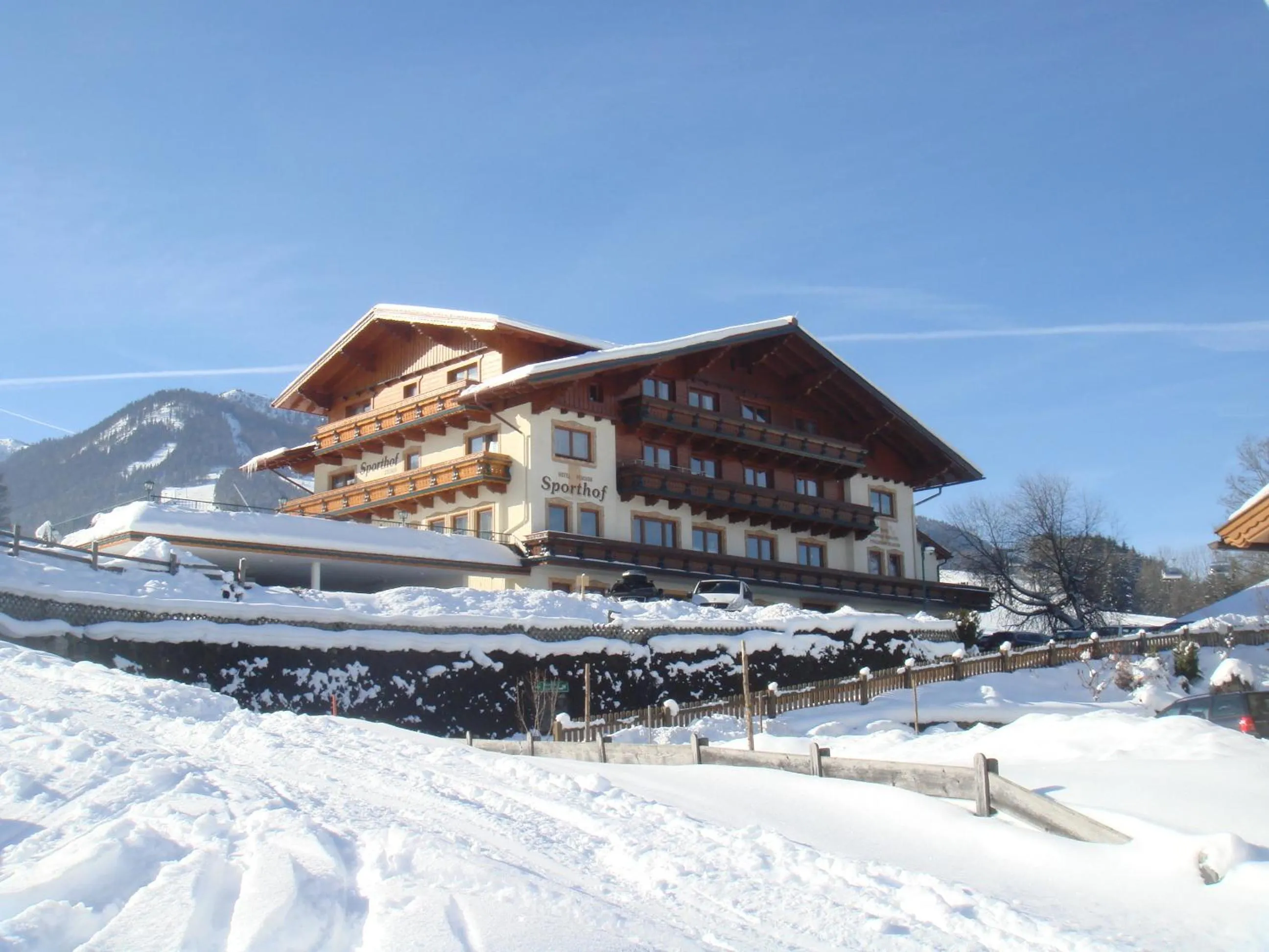 Facade/entrance in Hotel Sporthof