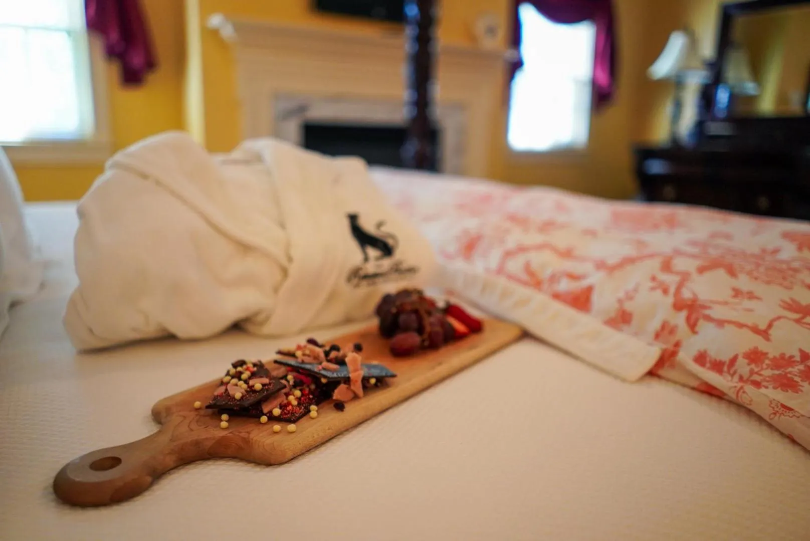 Bed in Reluctant Panther Inn & Restaurant