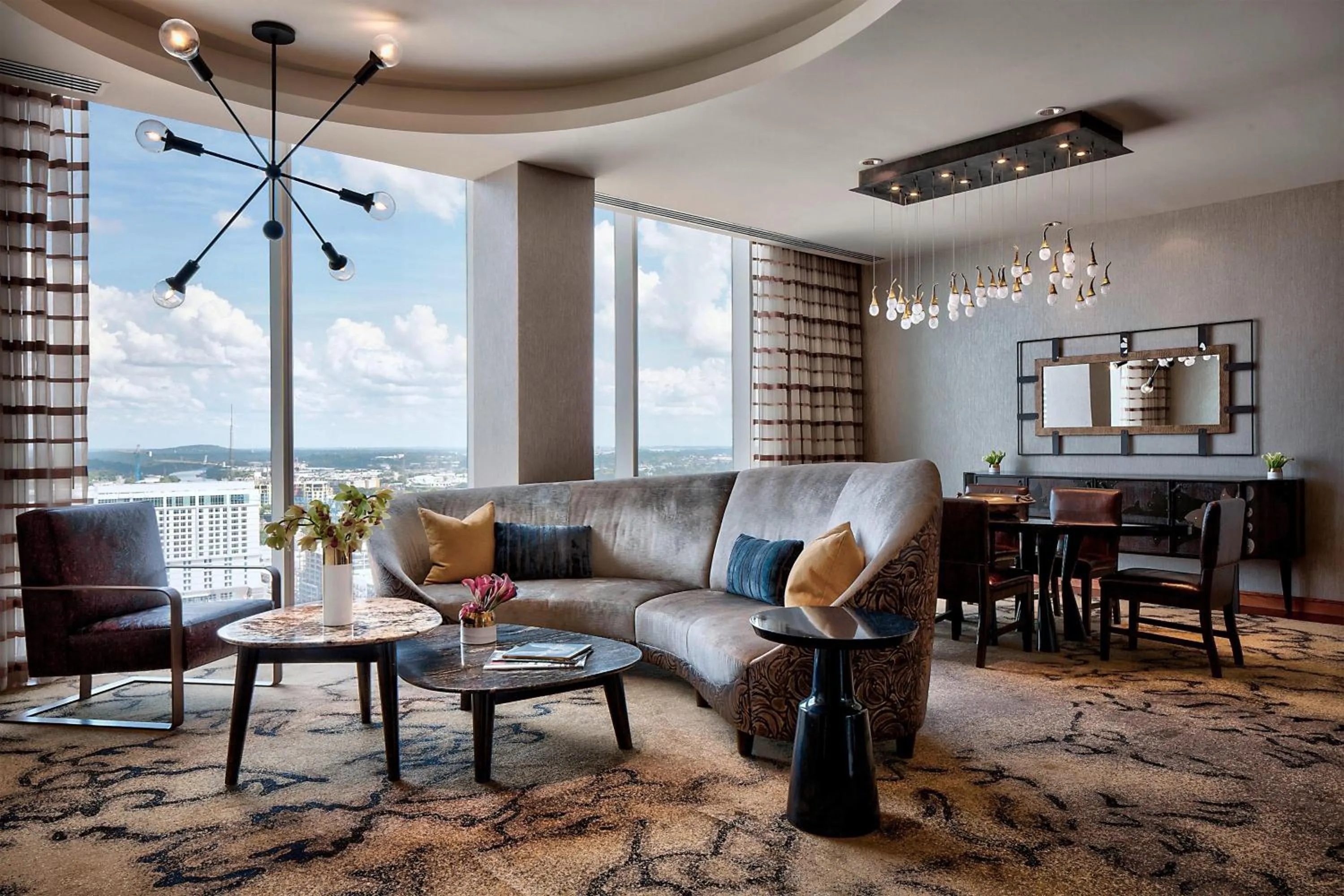 Living room in The Westin Nashville