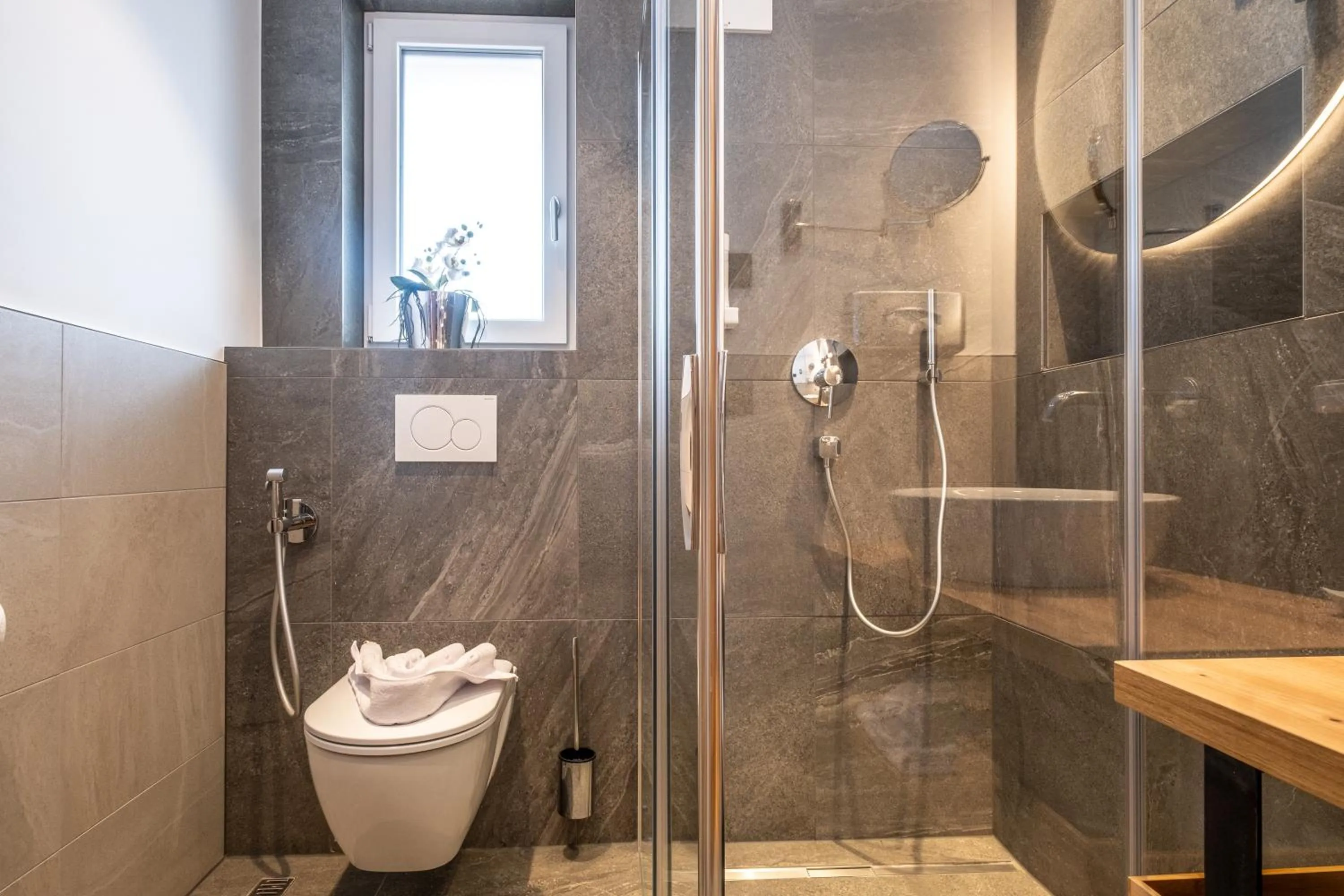 Shower in Dorfkrug Kaprun - Luxury Suites & Appartements