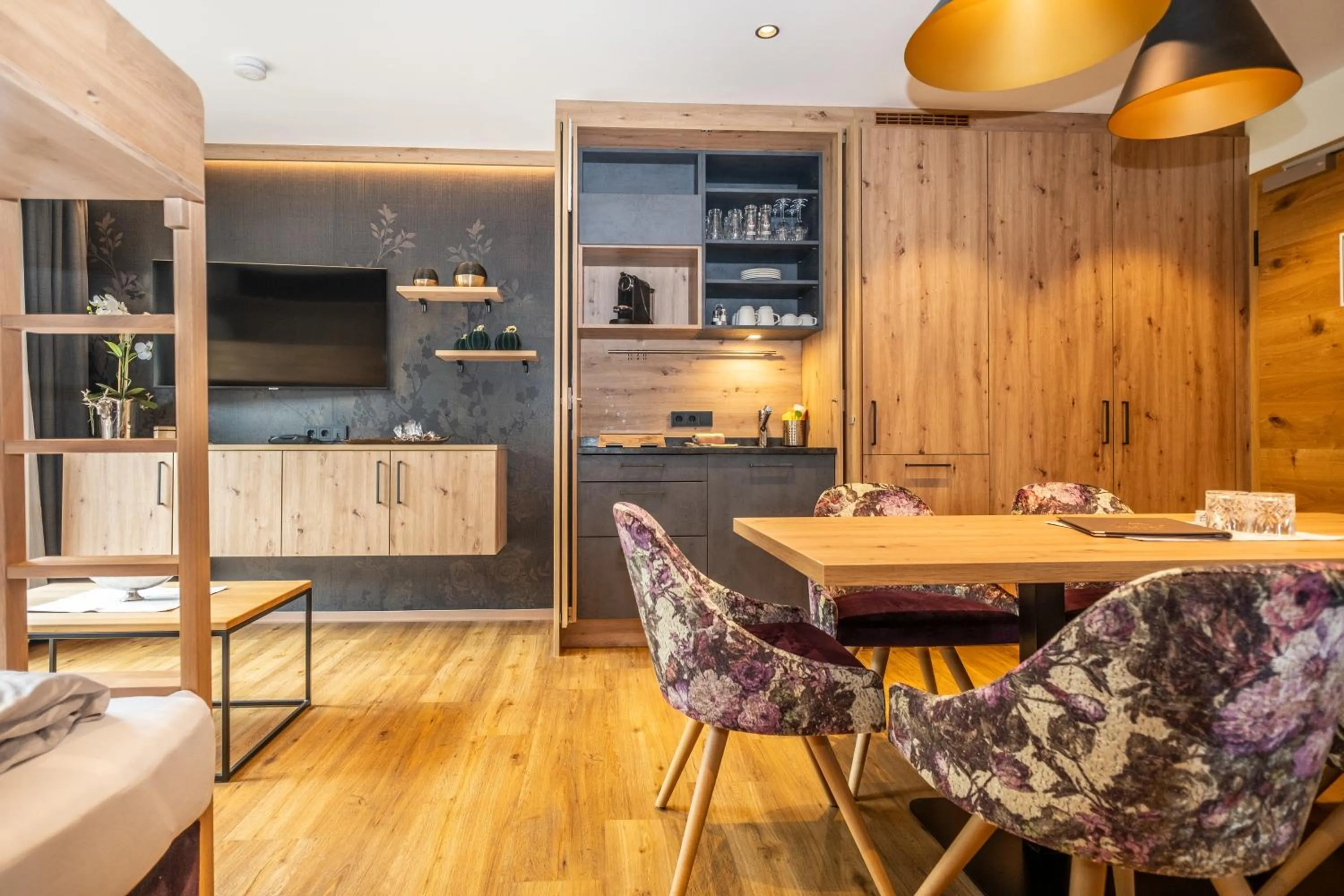 Kitchen or kitchenette in Dorfkrug Kaprun - Luxury Suites & Appartements