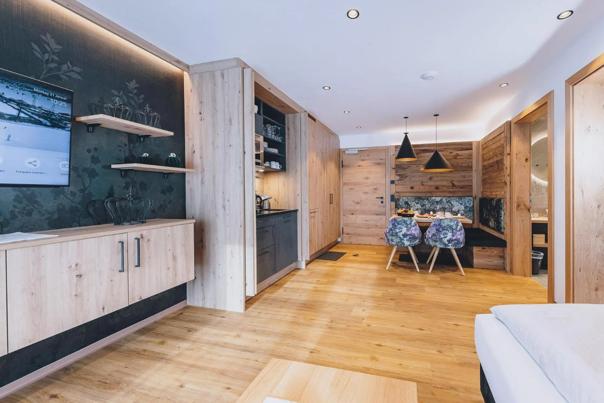 Dining area in Dorfkrug Kaprun - Luxury Suites & Appartements