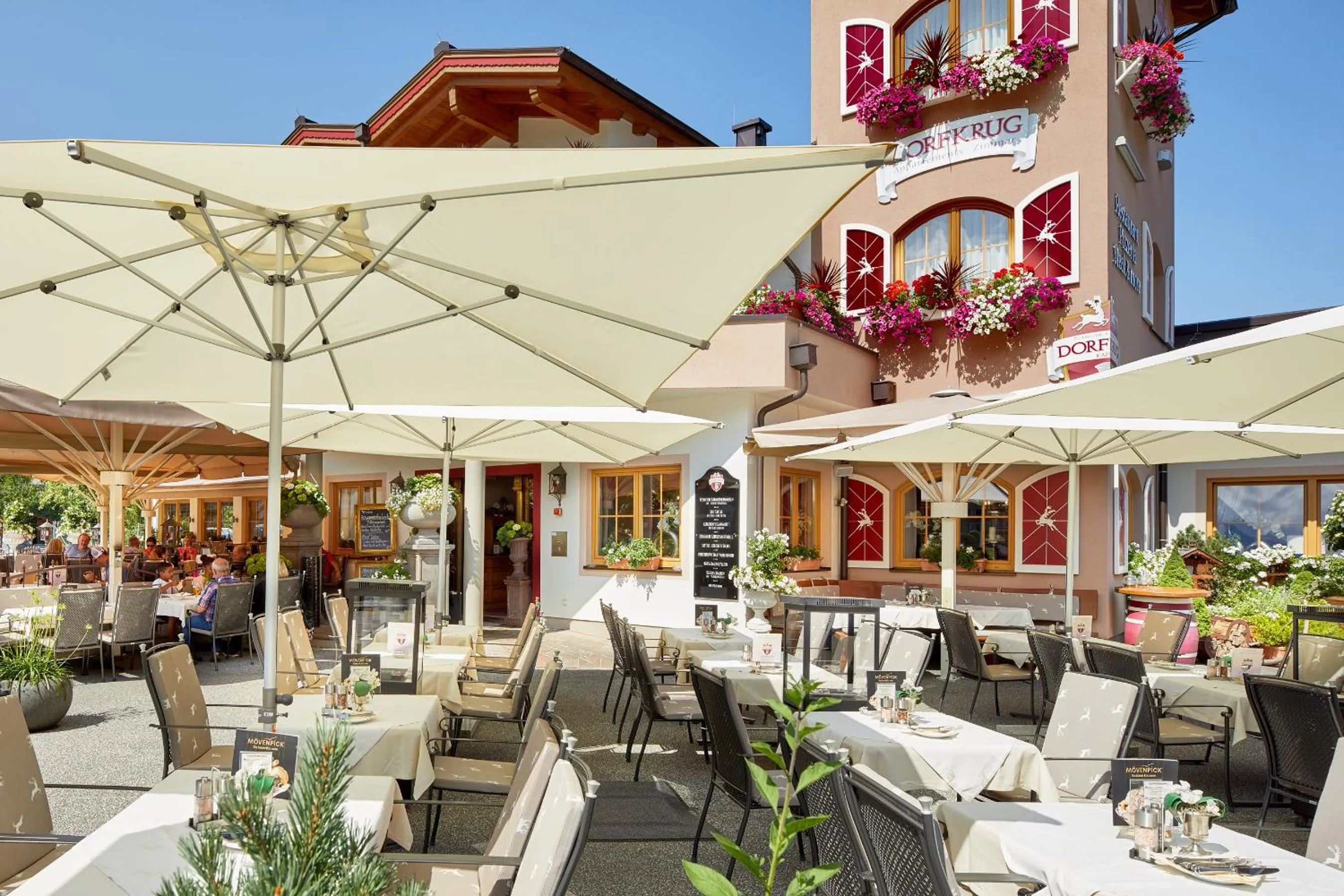 Restaurant/places to eat in Dorfkrug Kaprun - Luxury Suites & Appartements