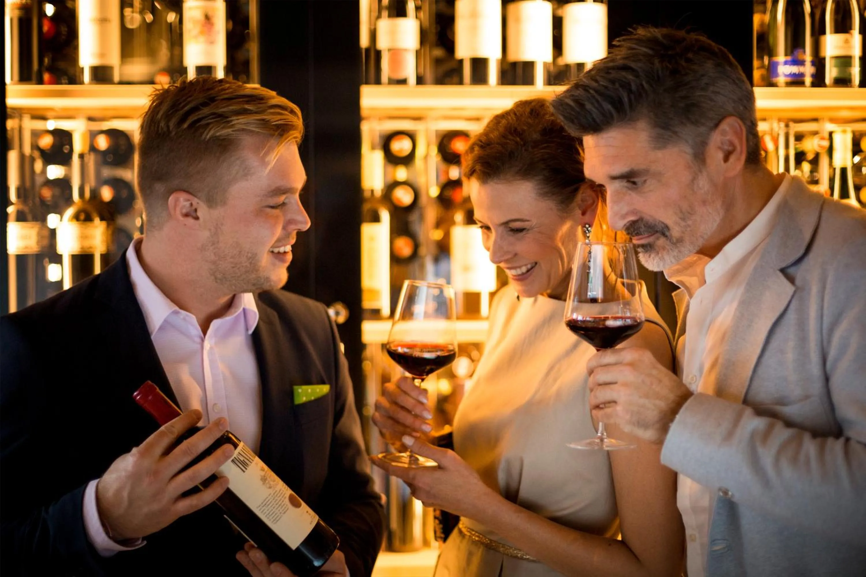 Lounge or bar in ROBINSON ALPENROSE Zürs