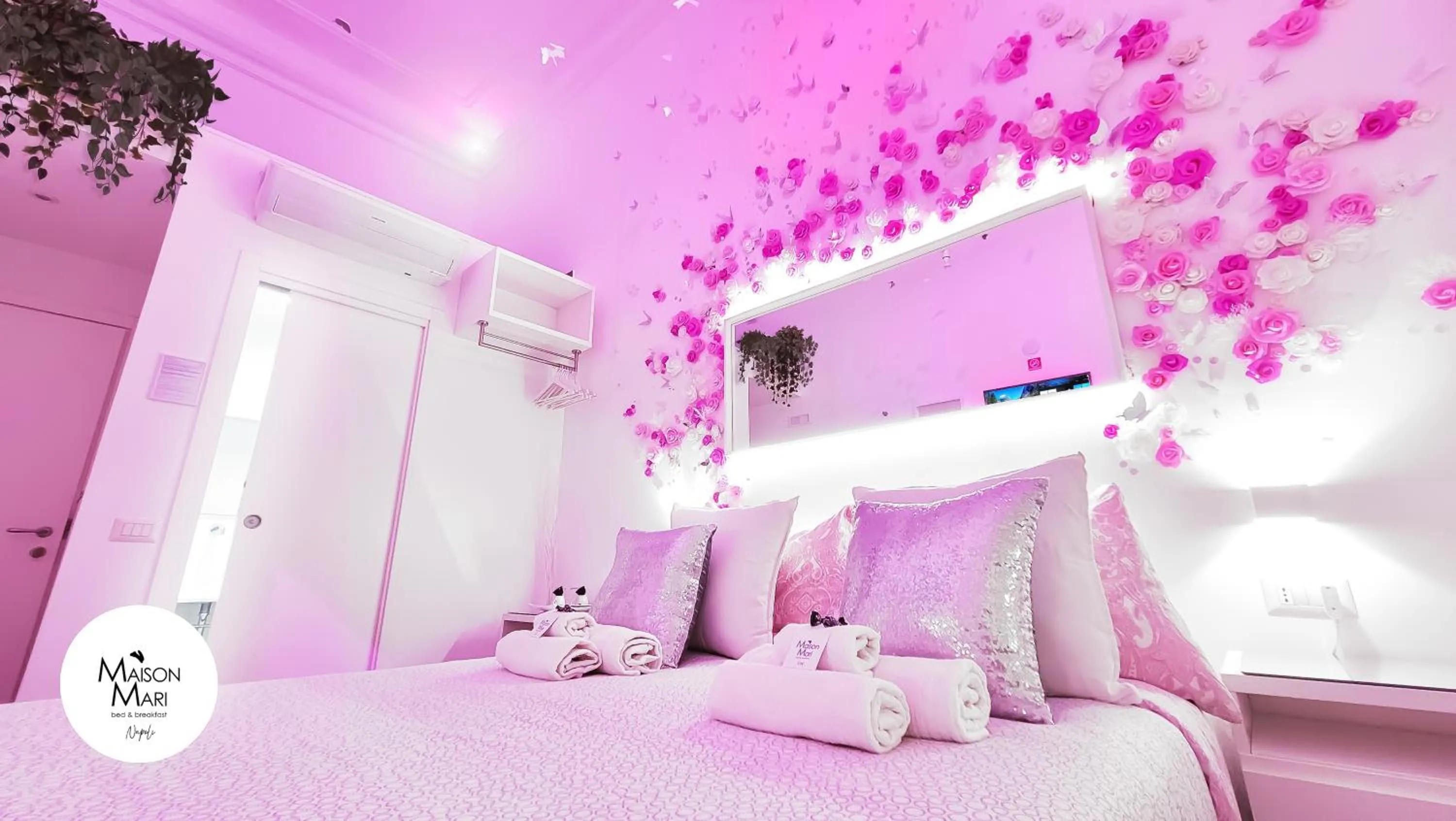 Photo of the whole room, Bed in B&B Maison Mari