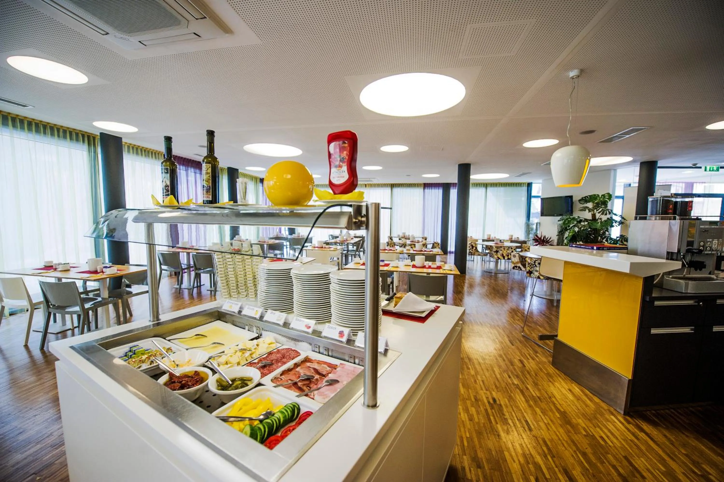 Food and drinks in STAY.inn Comfort Art Hotel Schwaz